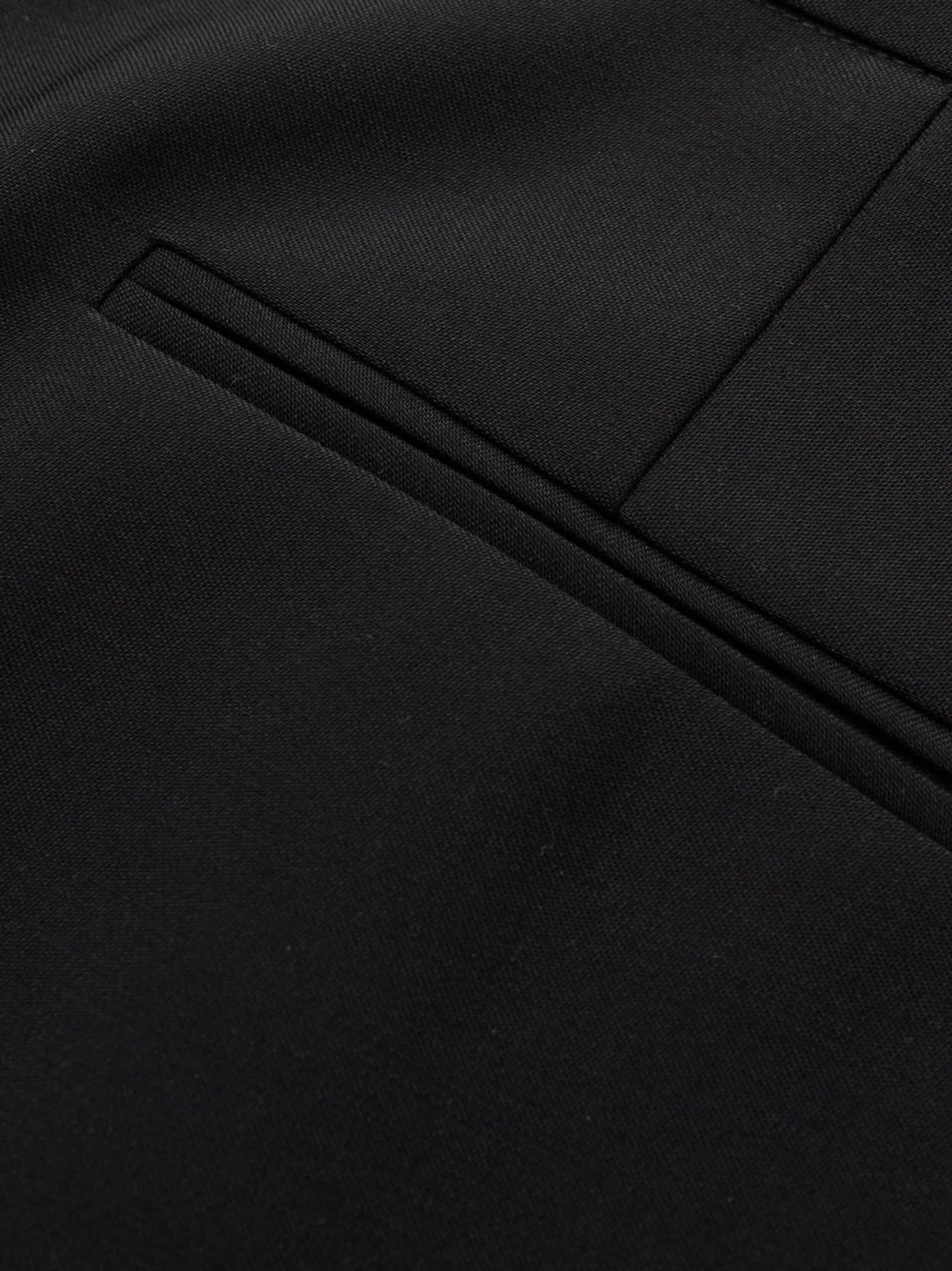 low-rise cropped trousers