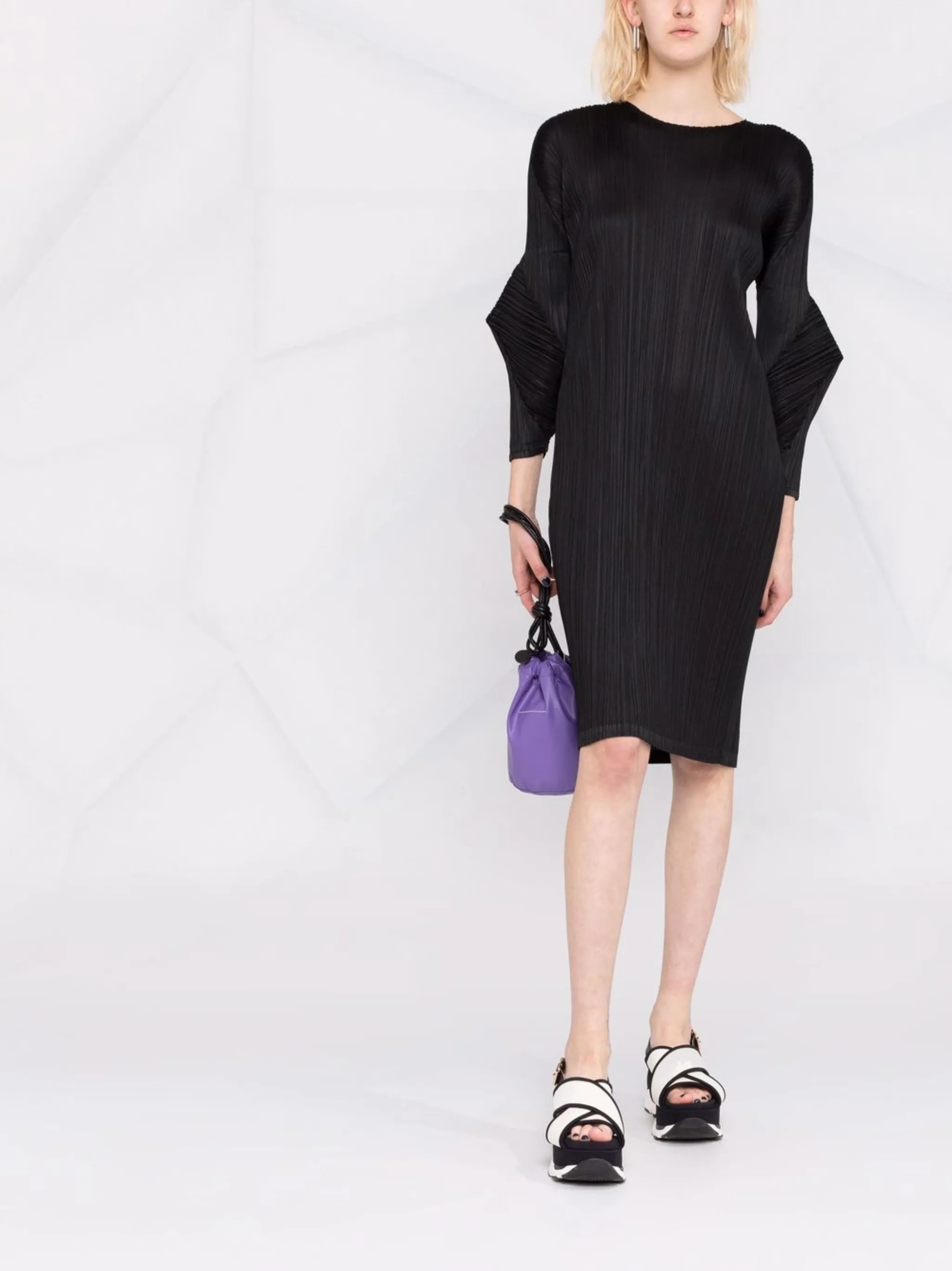 sculpted sleeve midi plissé dress