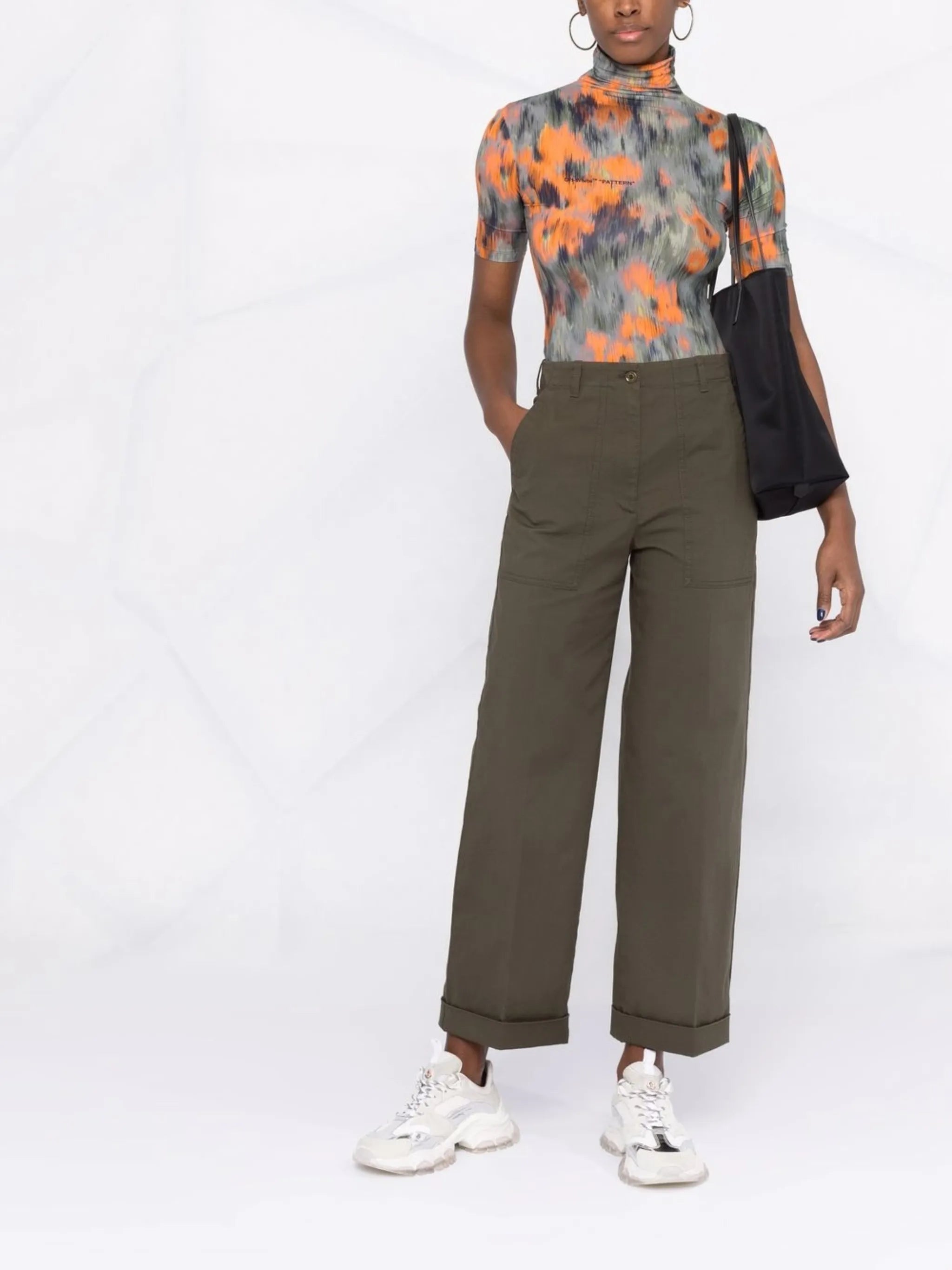 straight-leg cropped chino trousers