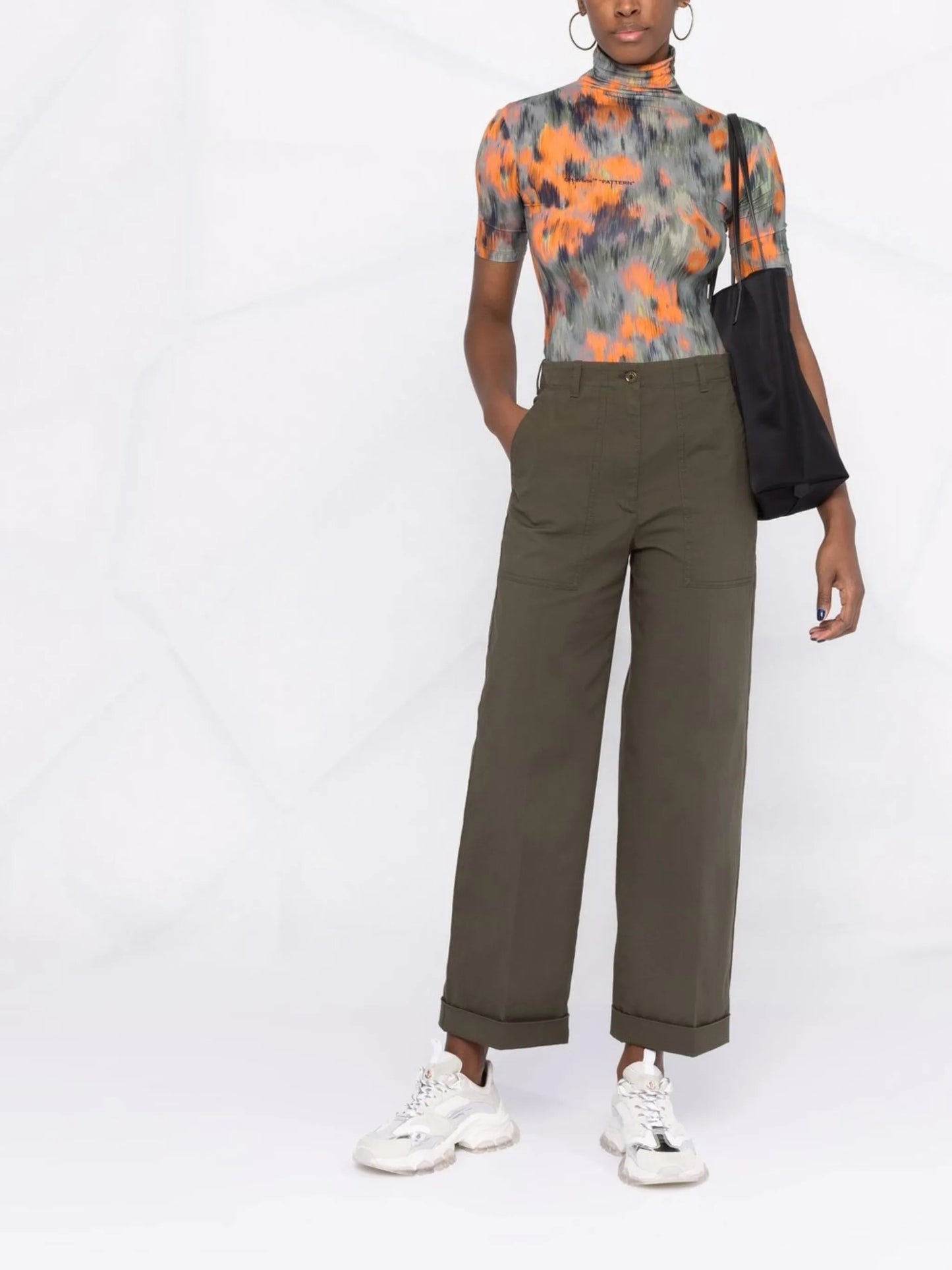 straight-leg cropped chino trousers