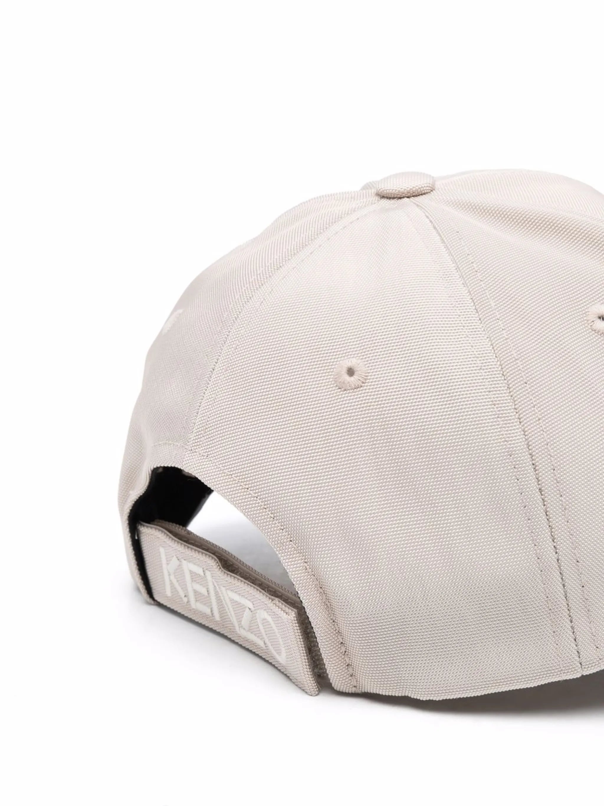 tiger-embroidered baseball cap