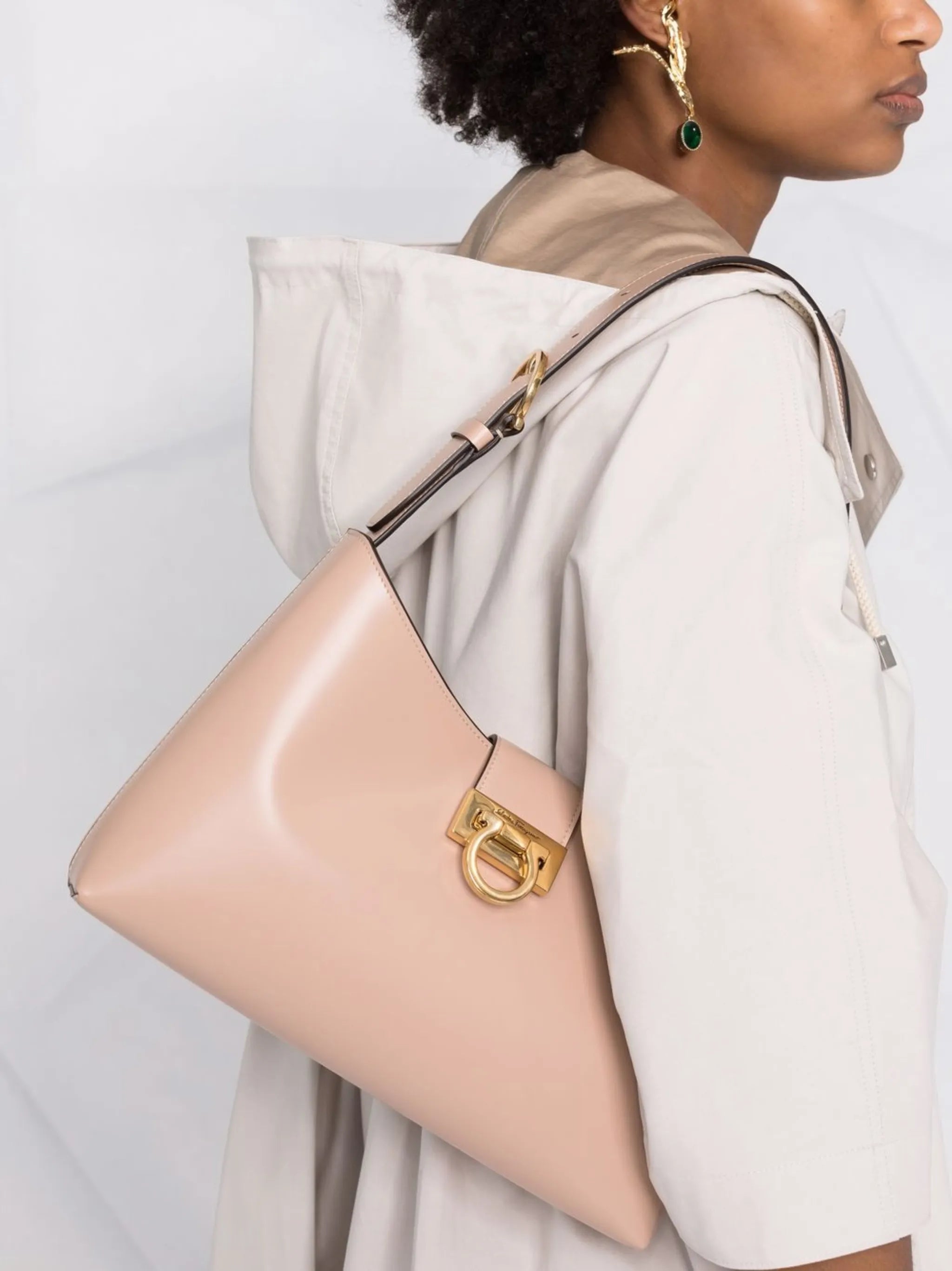 Gancini leather shoulder bag