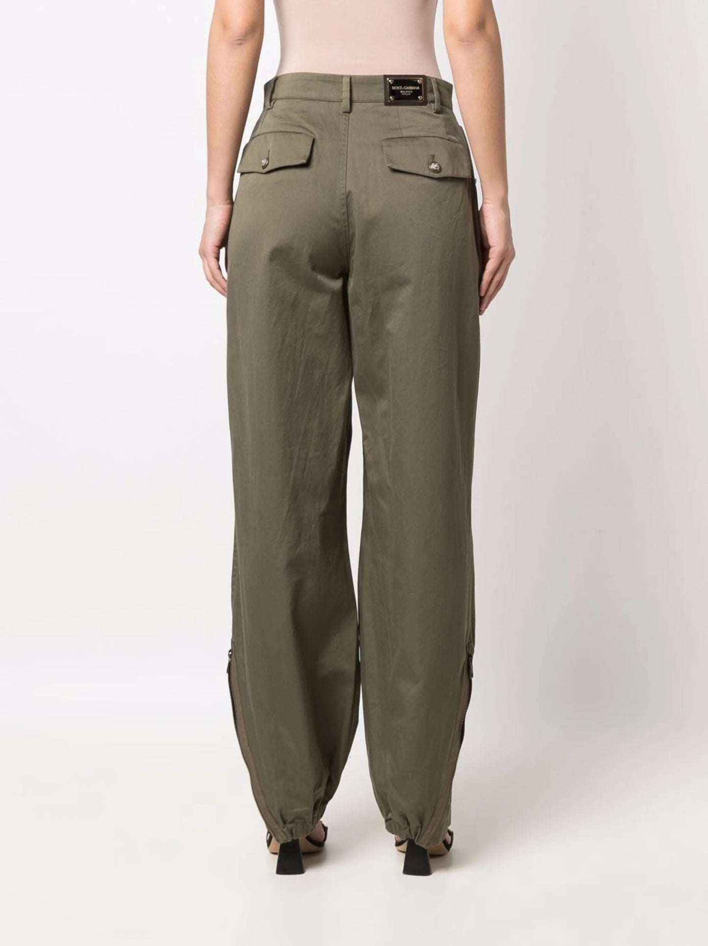 straight-leg cargo trousers
