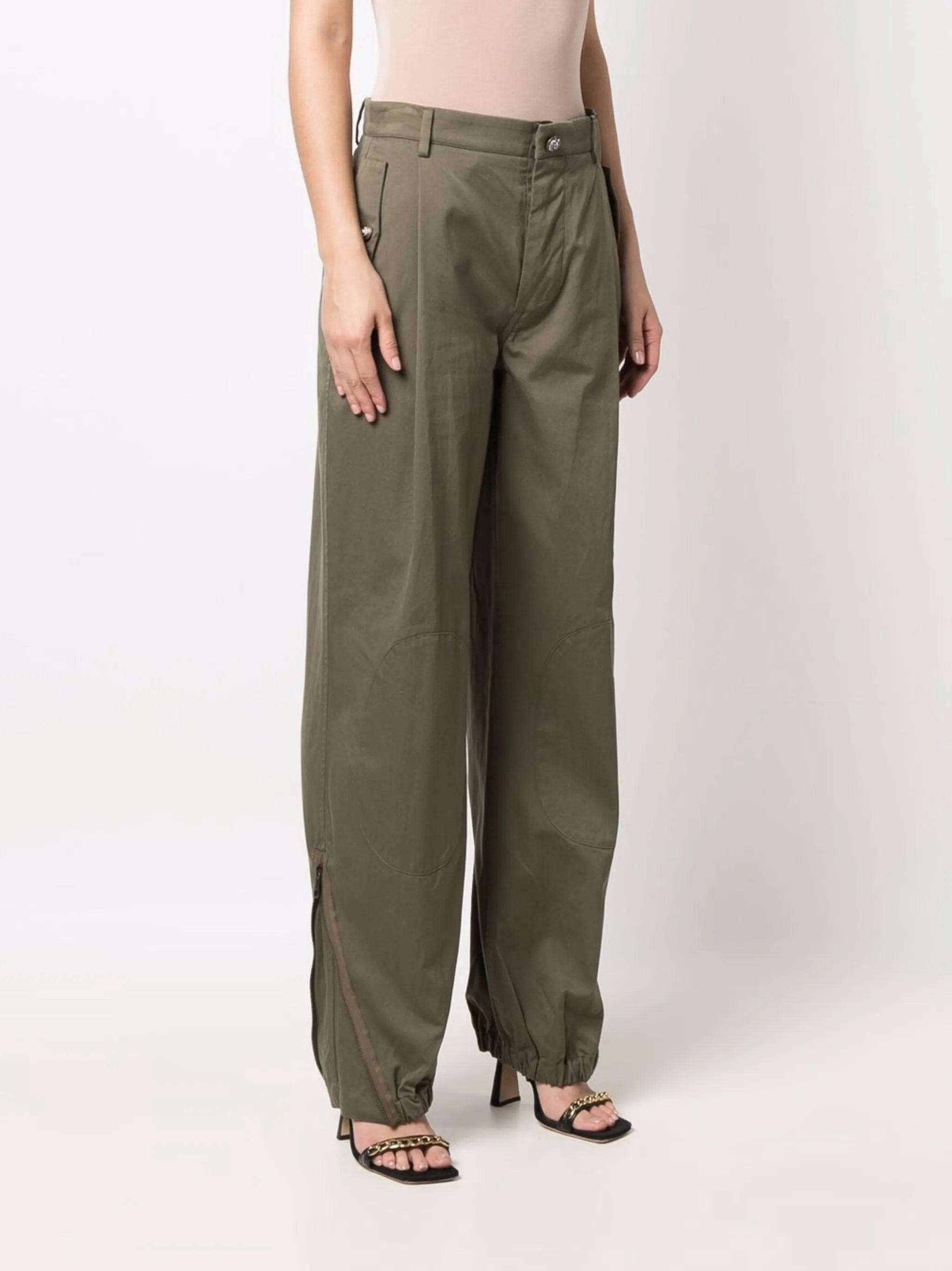 straight-leg cargo trousers
