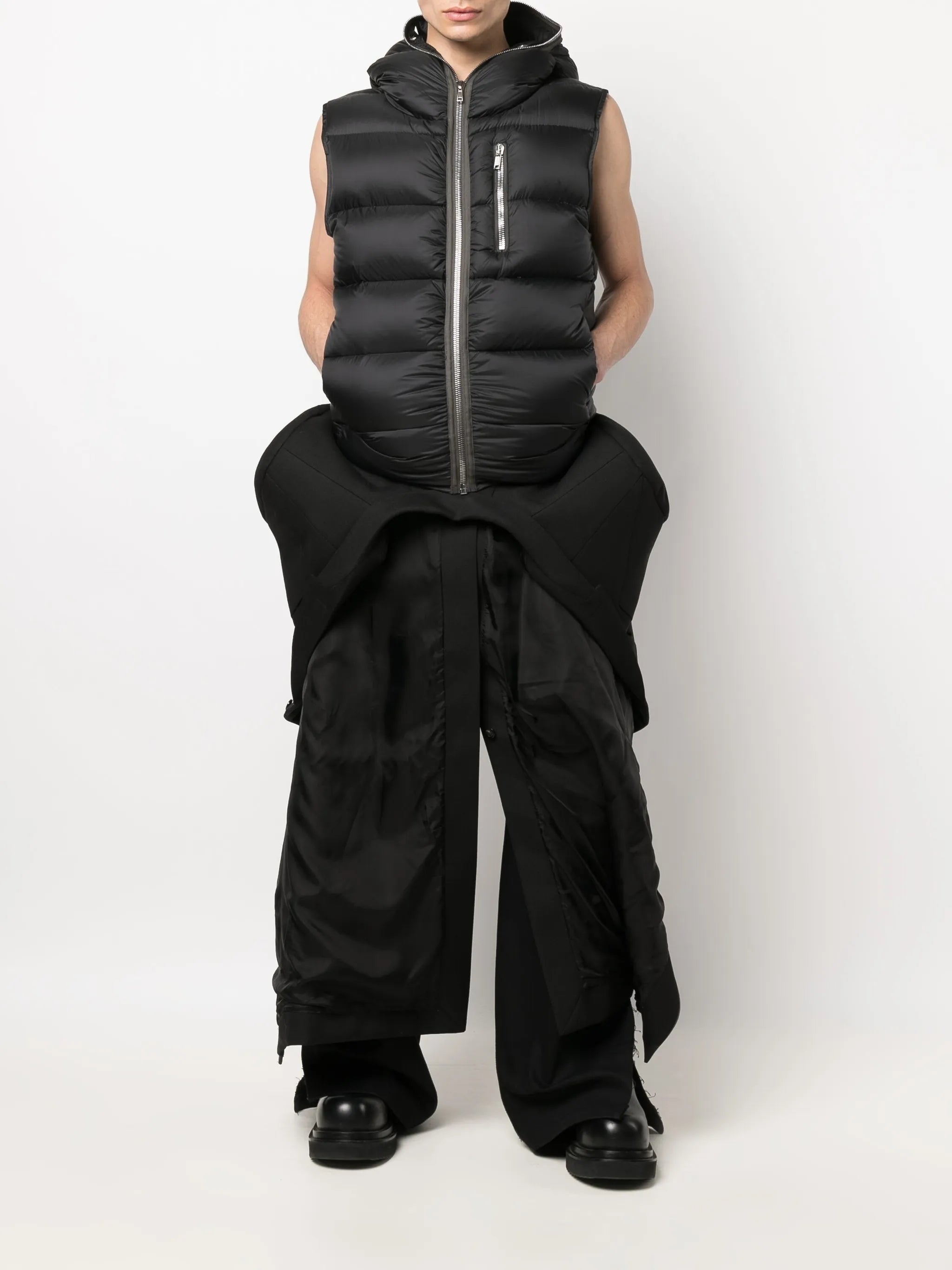 zip-fastening hooded gilet