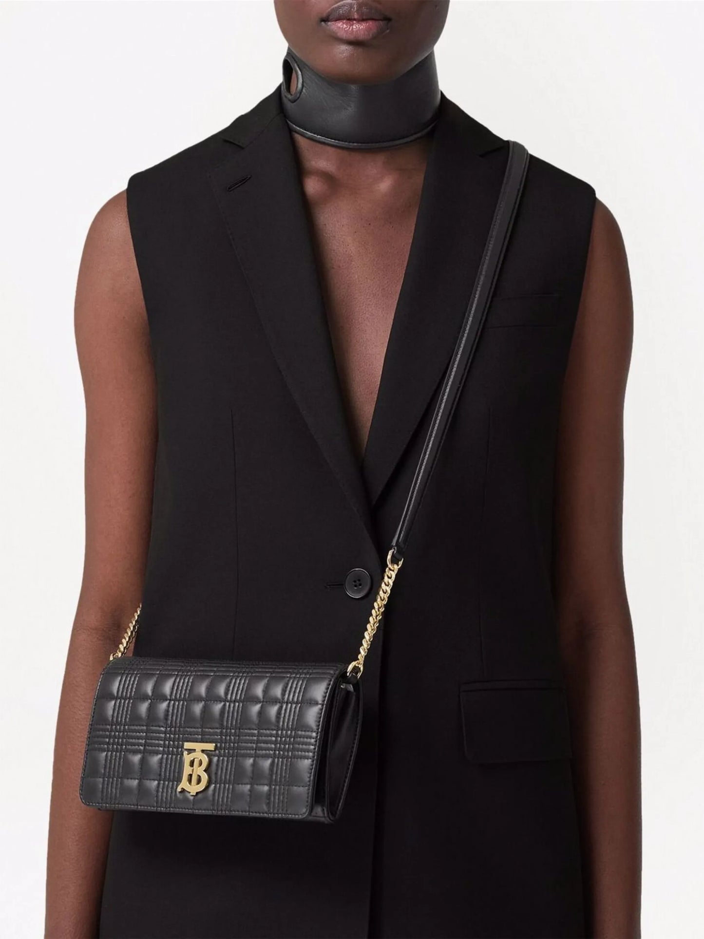 Lola quilted wallet on chain