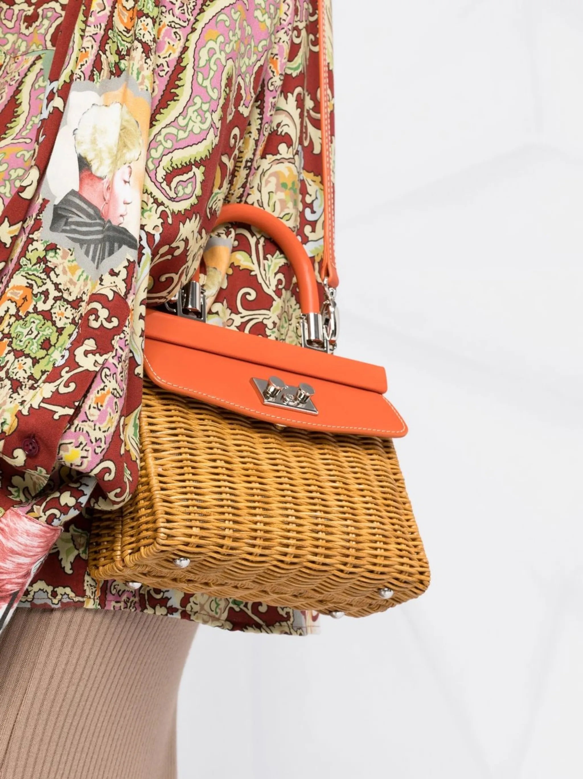 interwoven-design tote bag