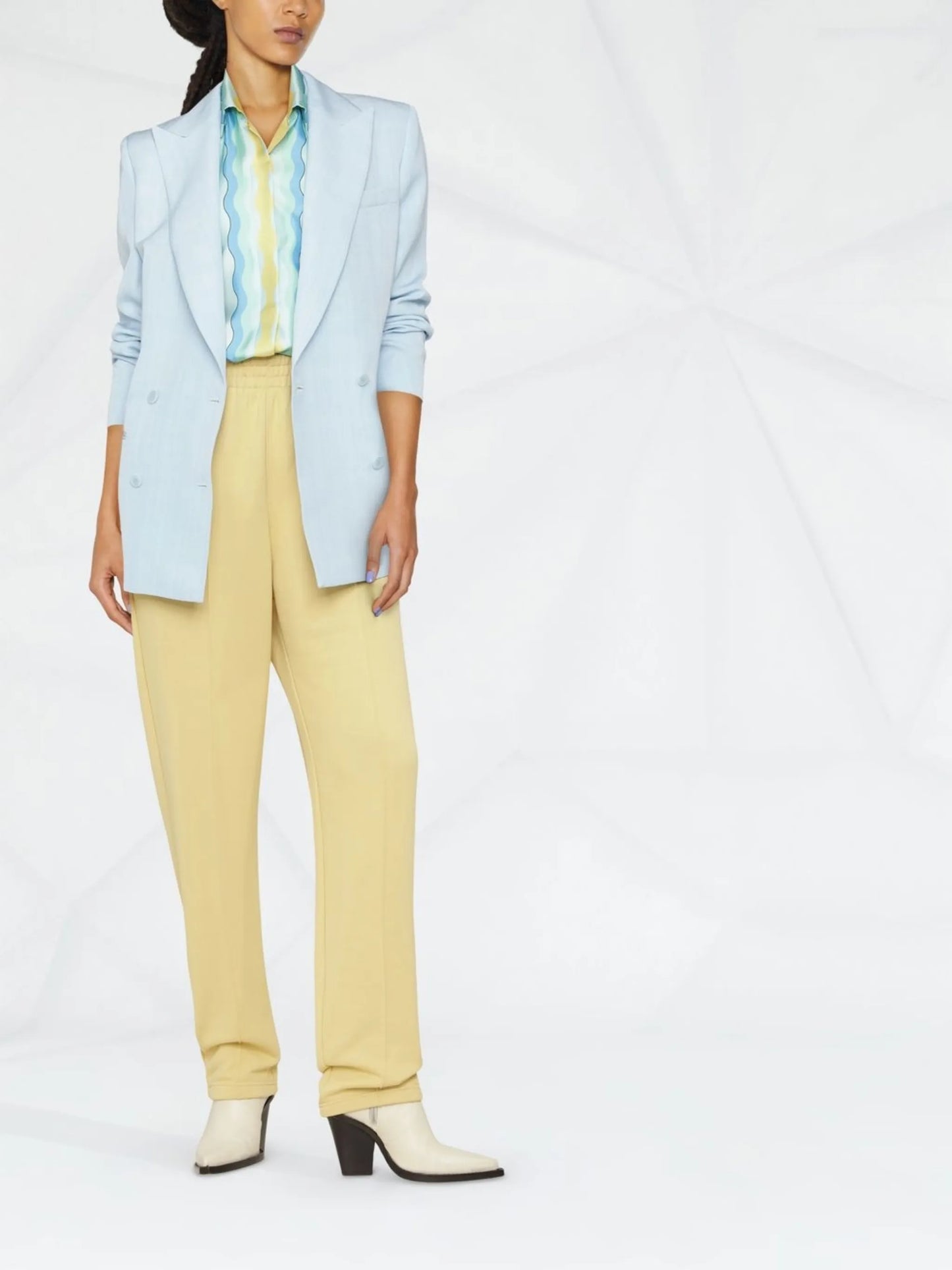 peak lapels double-breasted blazer