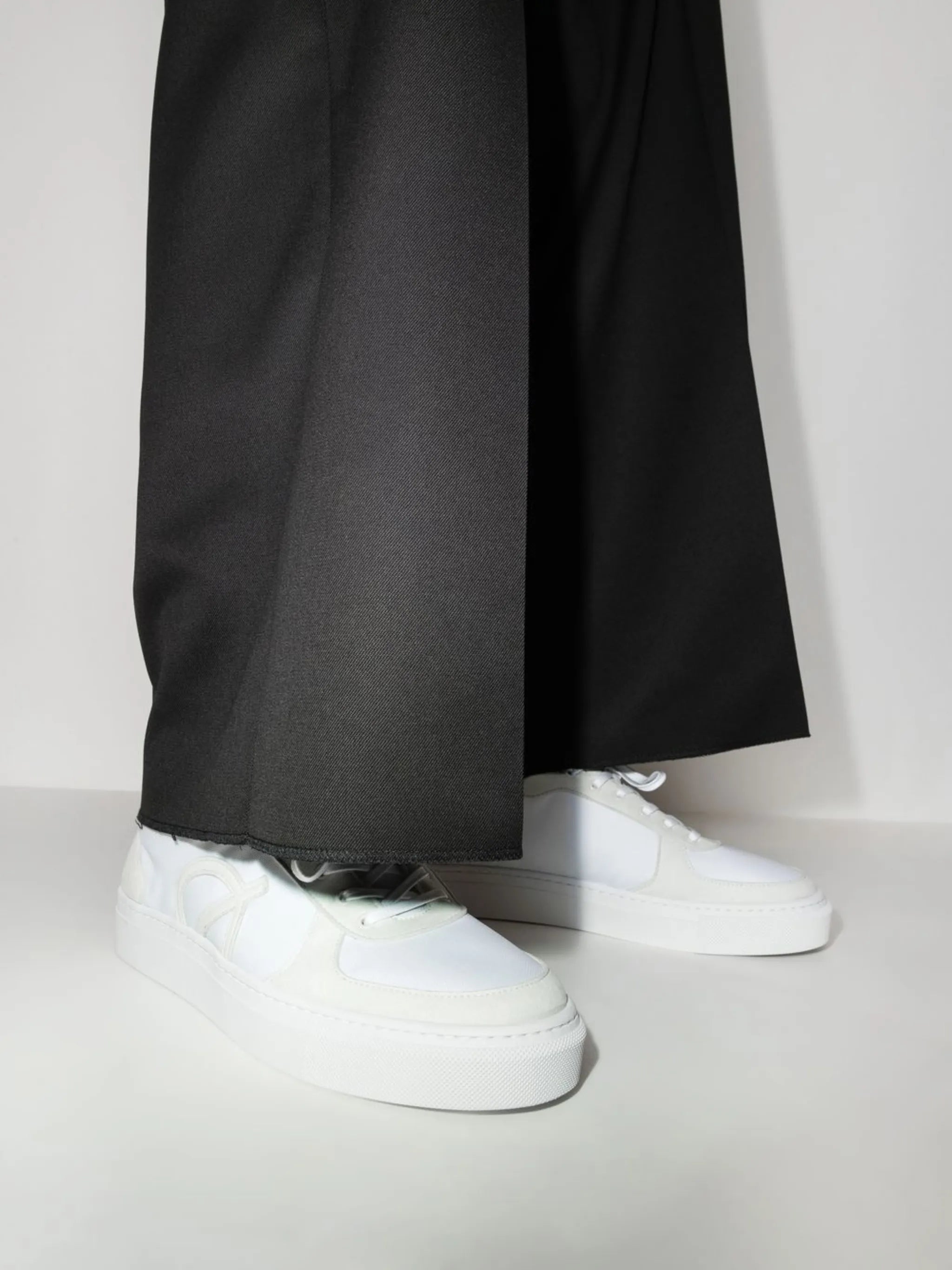 logo-print low top sneakers