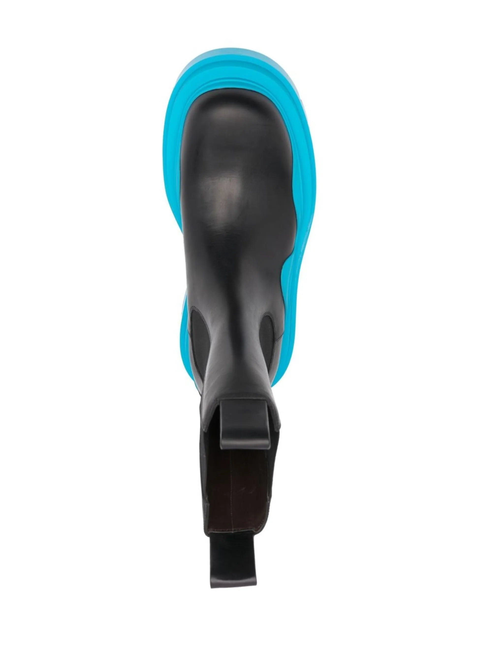 Tire ridged-sole boots