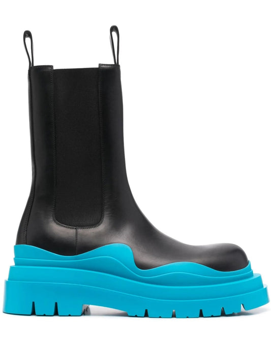 Tire ridged-sole boots