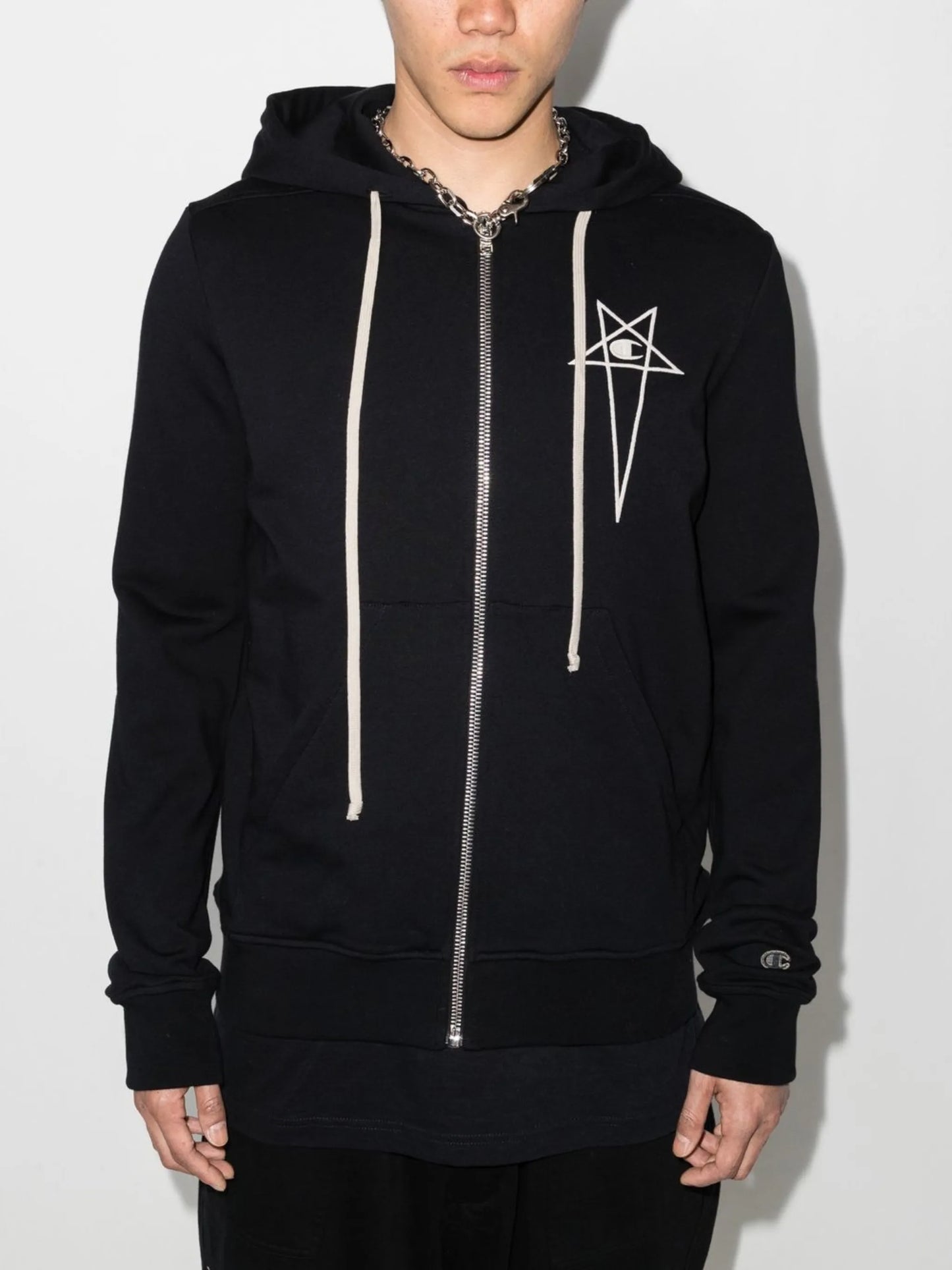 x Champion logo-embroidered zip-up hoodie