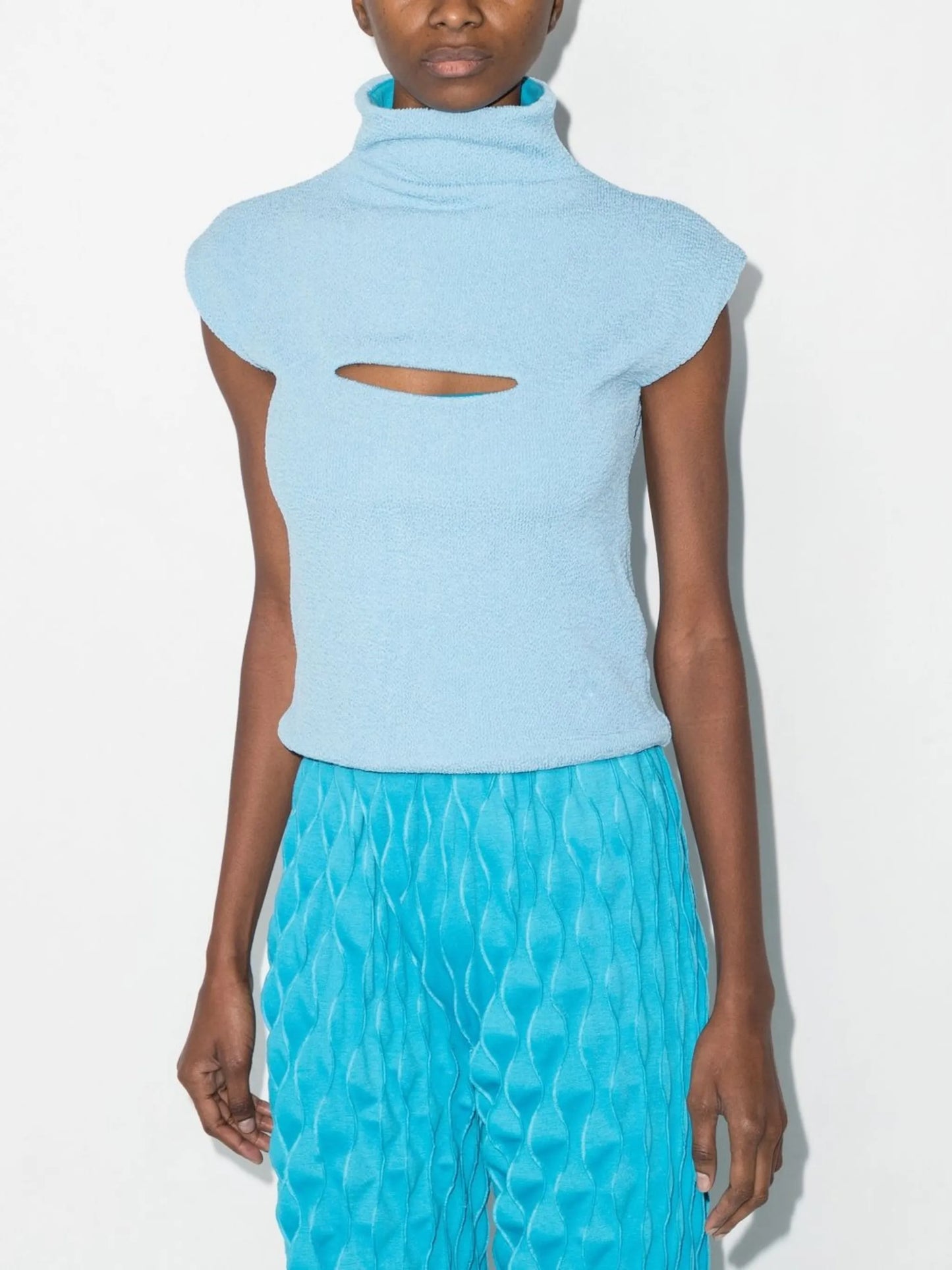cut out-detail roll neck knitted top