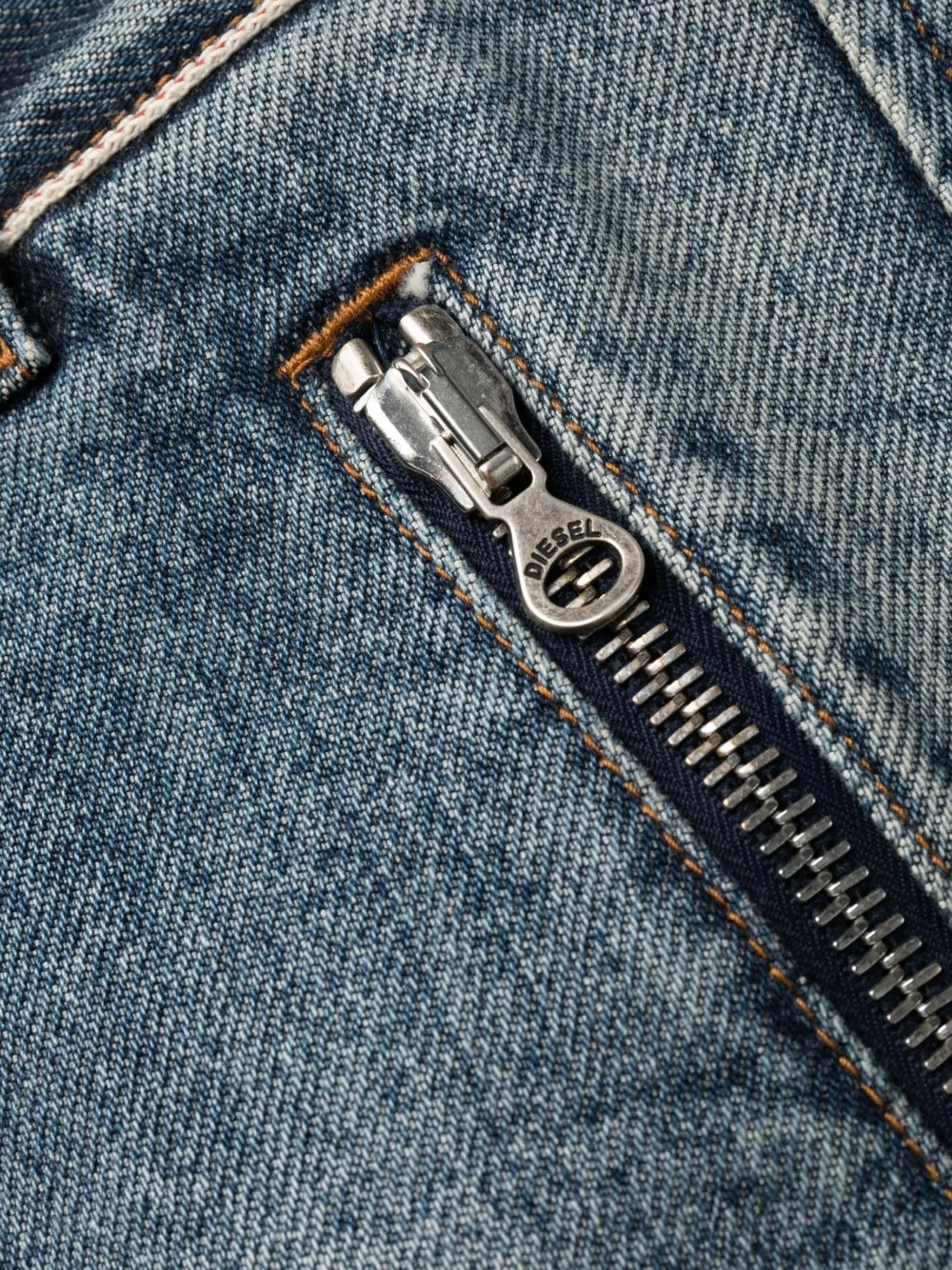 knee-pad zip-up jeans