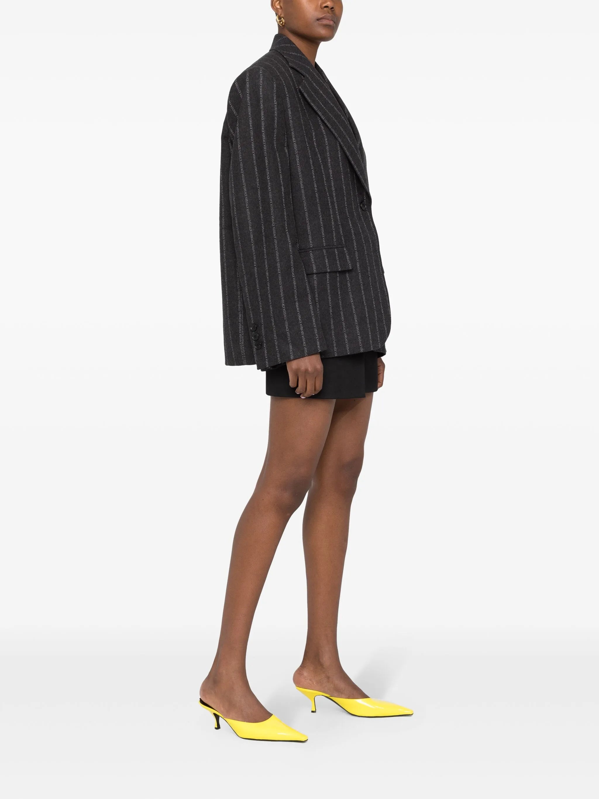 shoulder-pads logo-print blazer