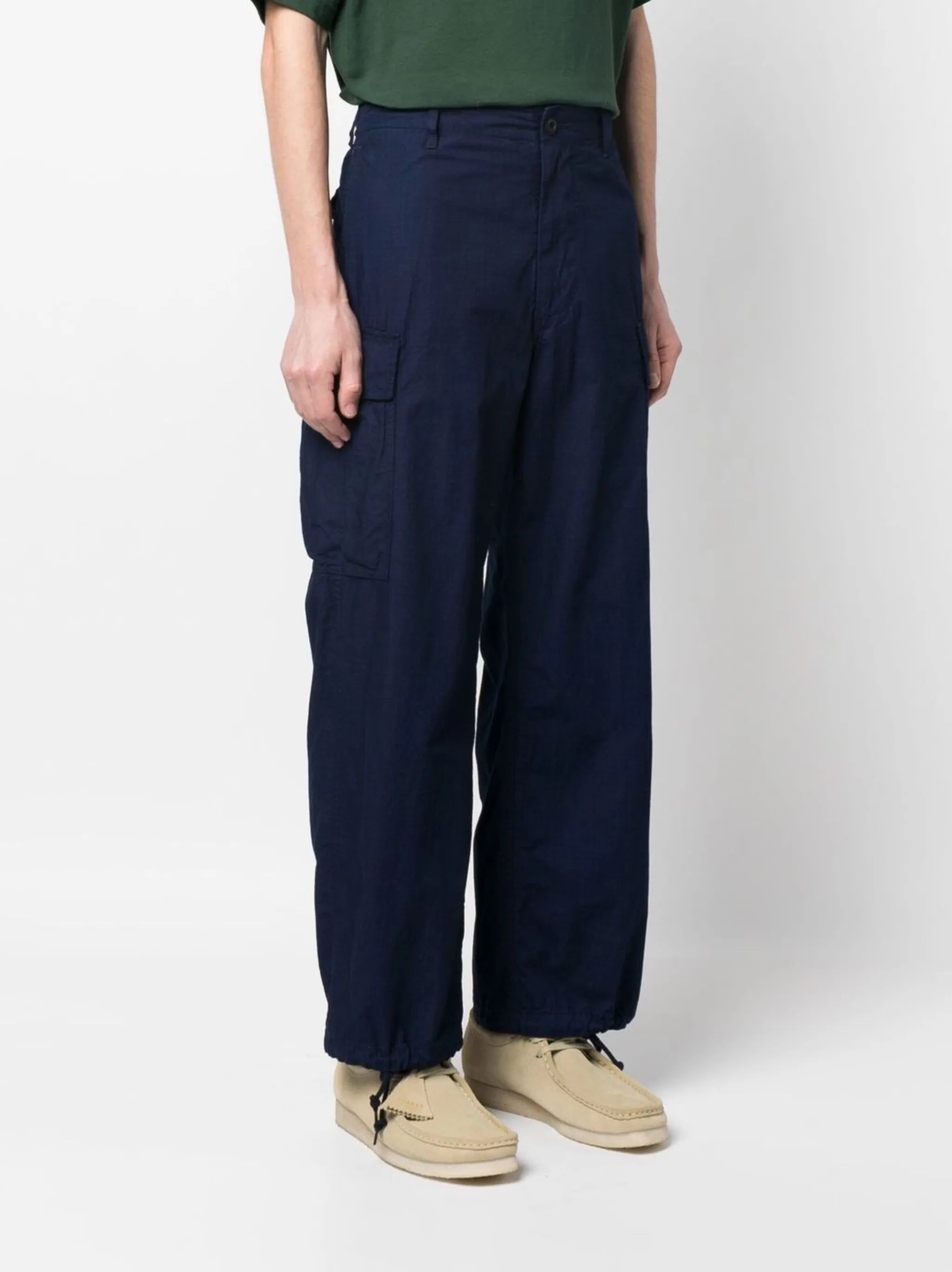 straight-leg cargo trousers