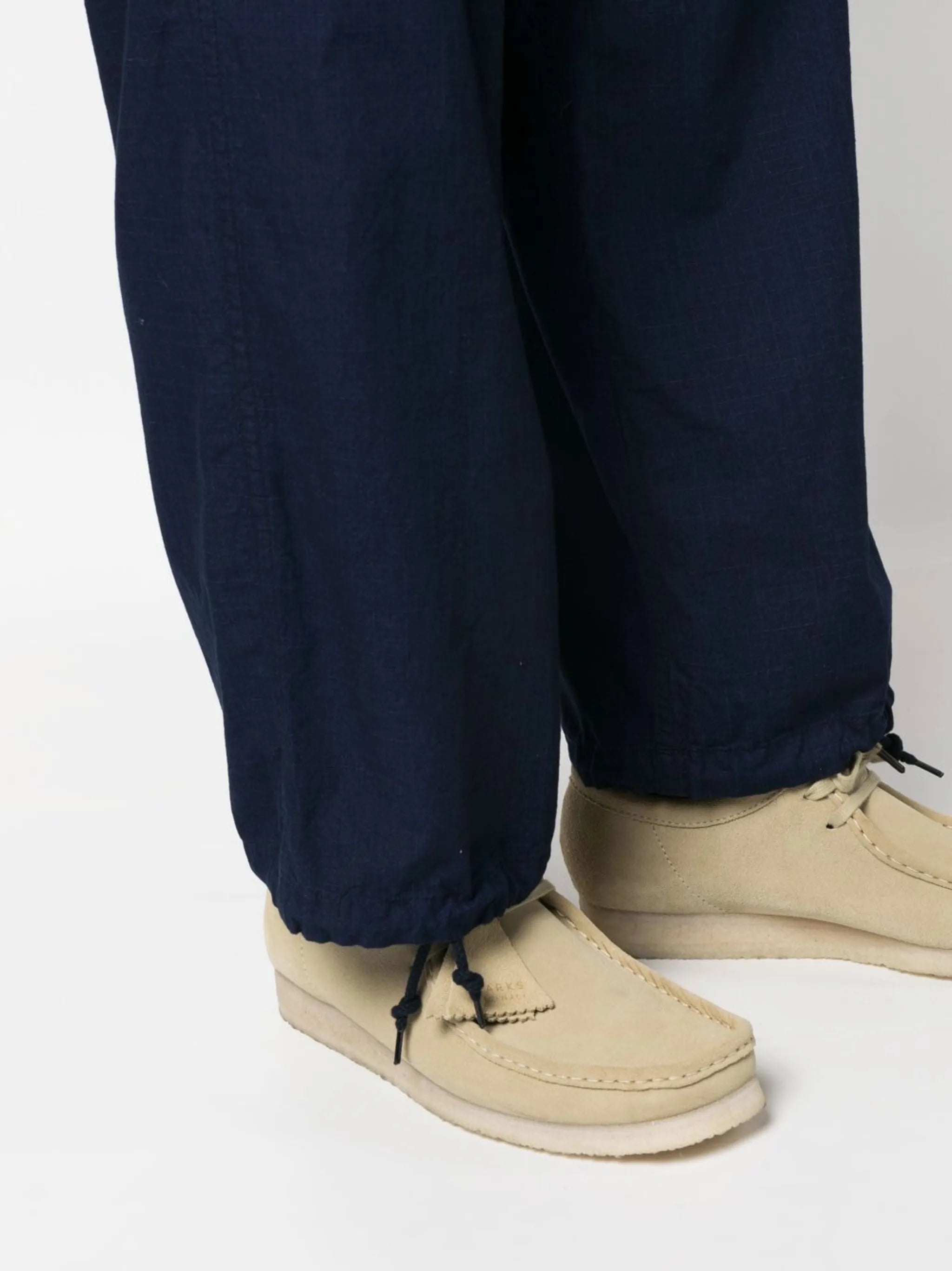 straight-leg cargo trousers