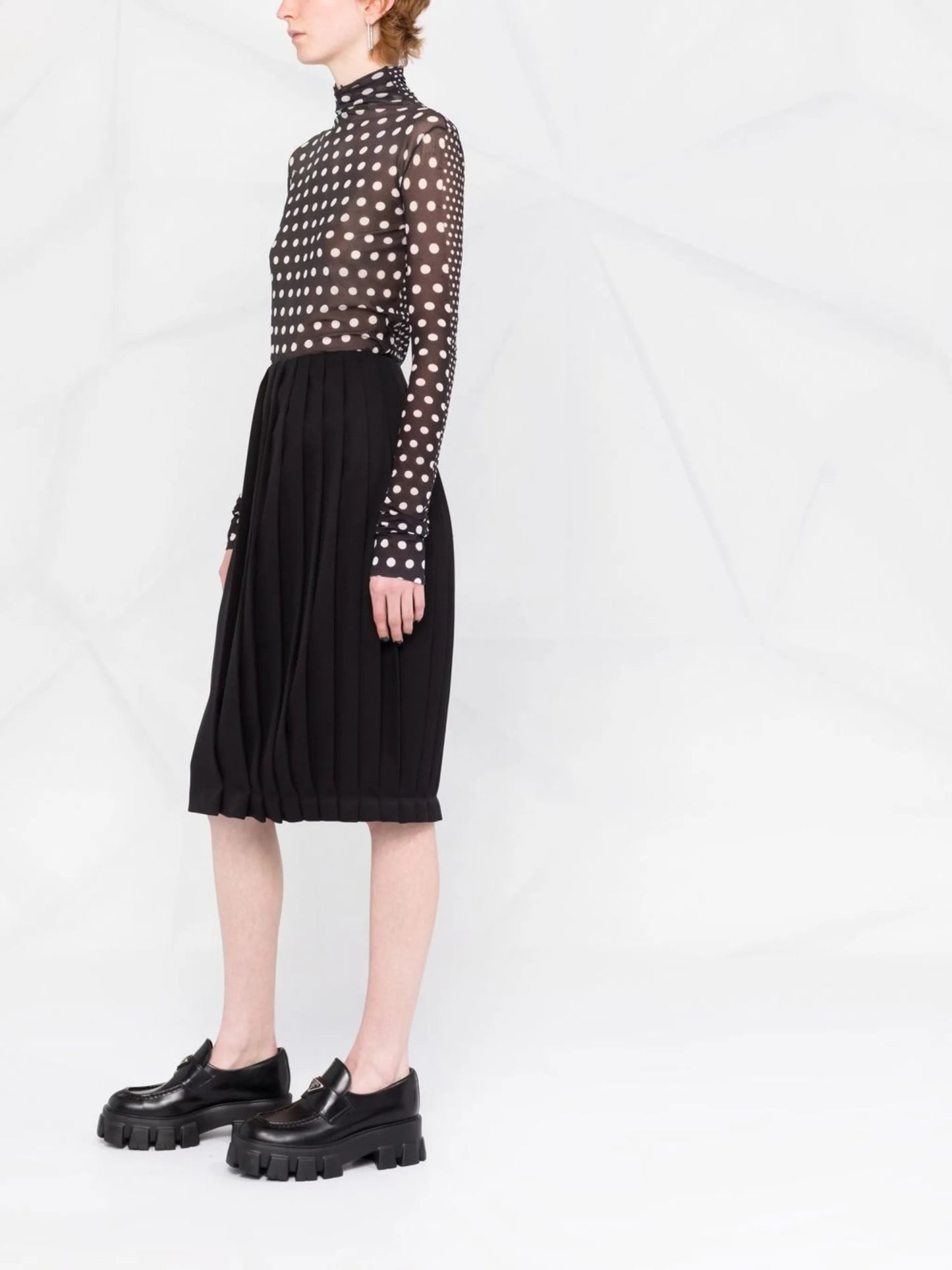 asymmetrical plissé-effect skirt