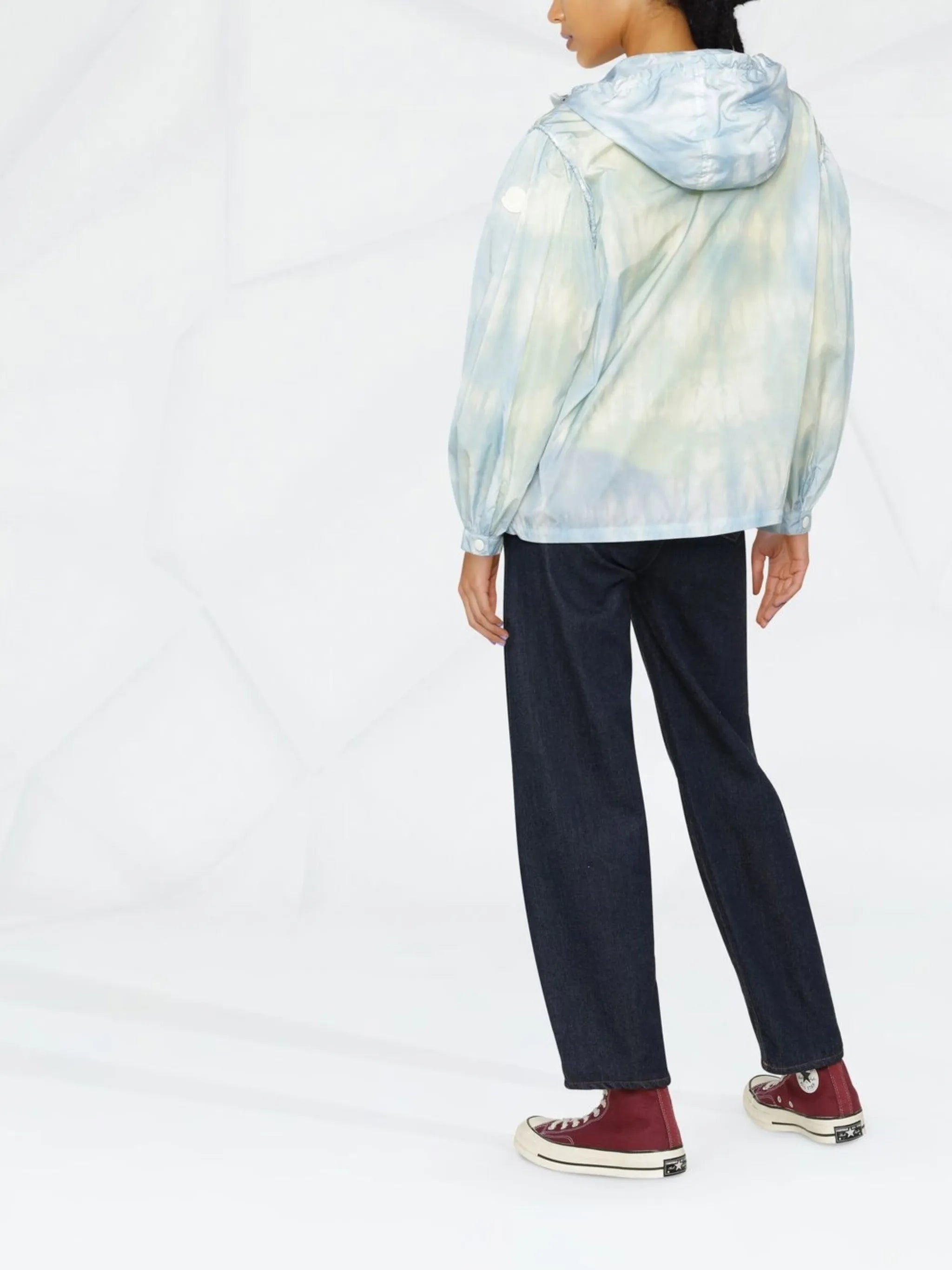 zip-fastening hooded jacket