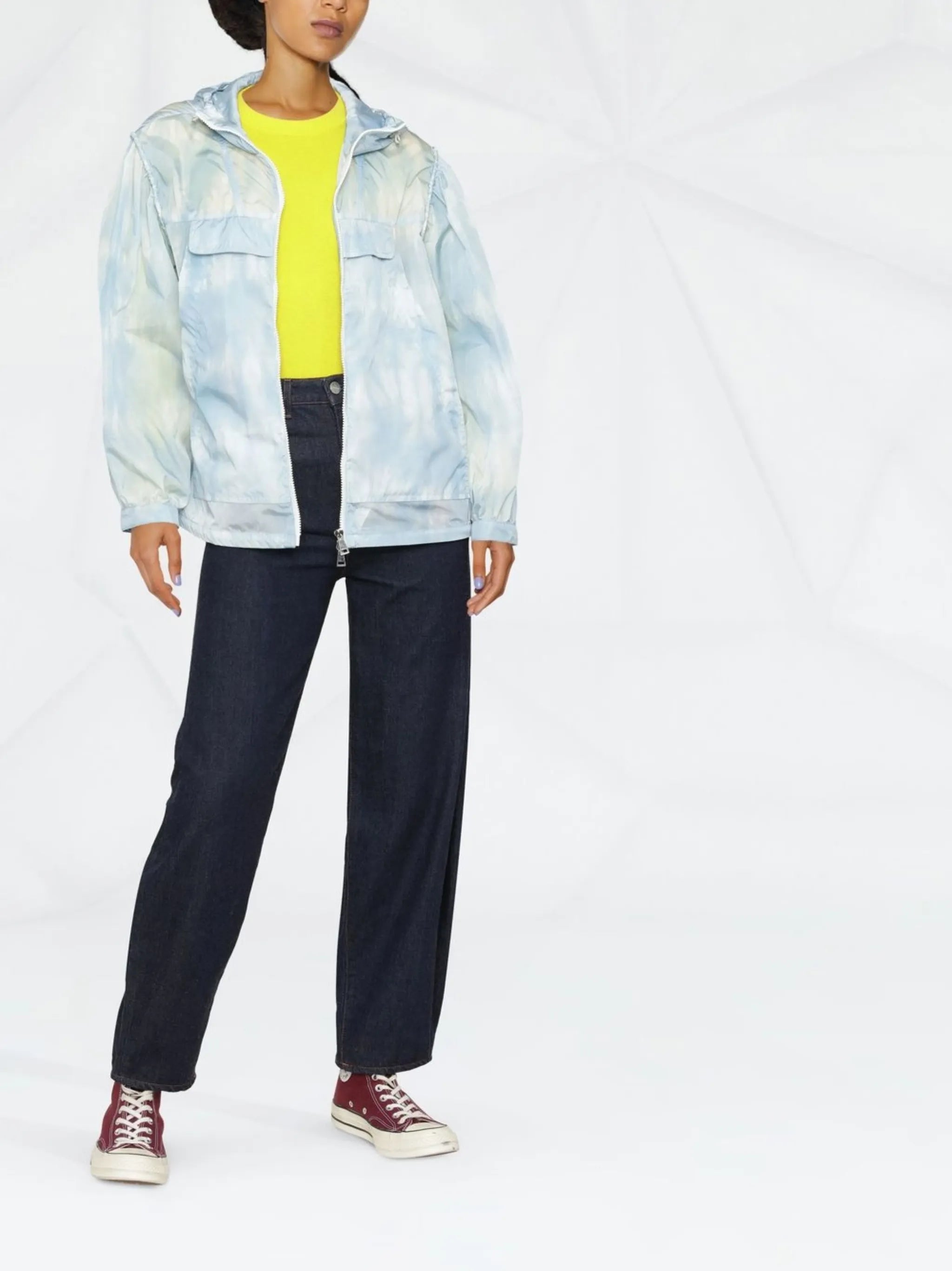 zip-fastening hooded jacket