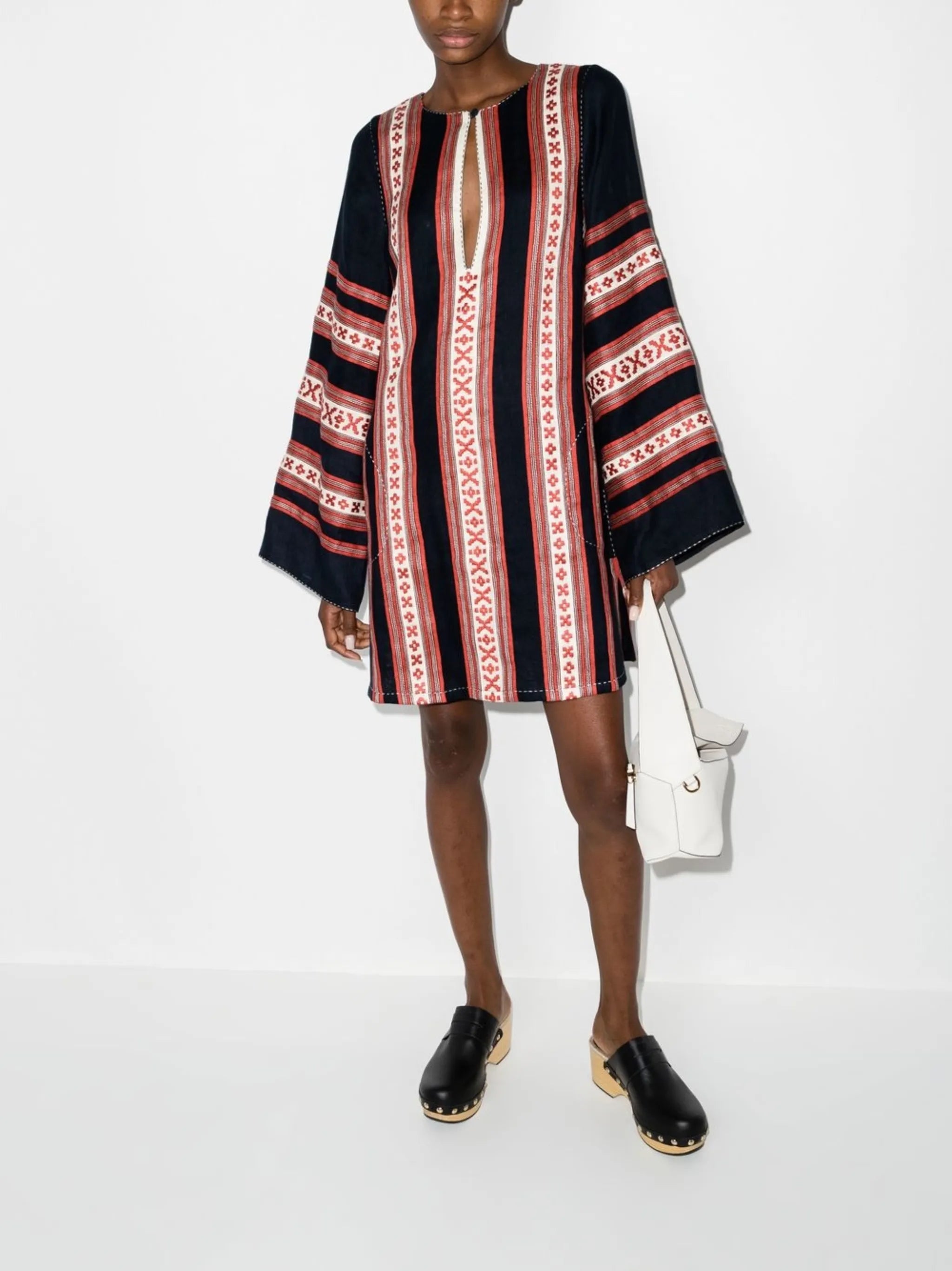 embroidered-design long-sleeve dress
