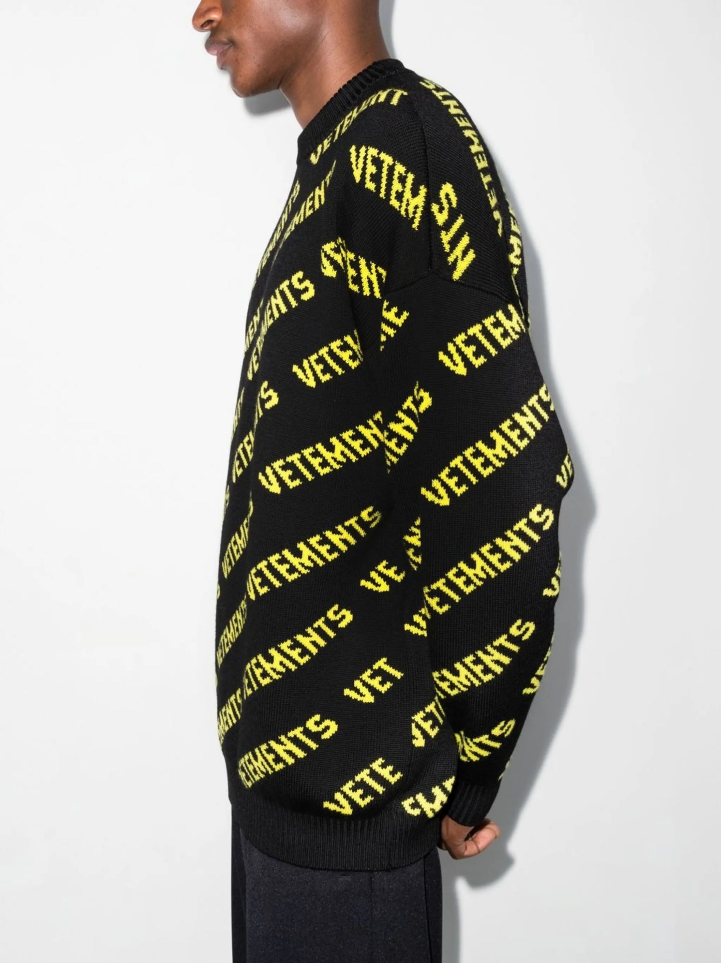 logo intarsia crew neck jumper