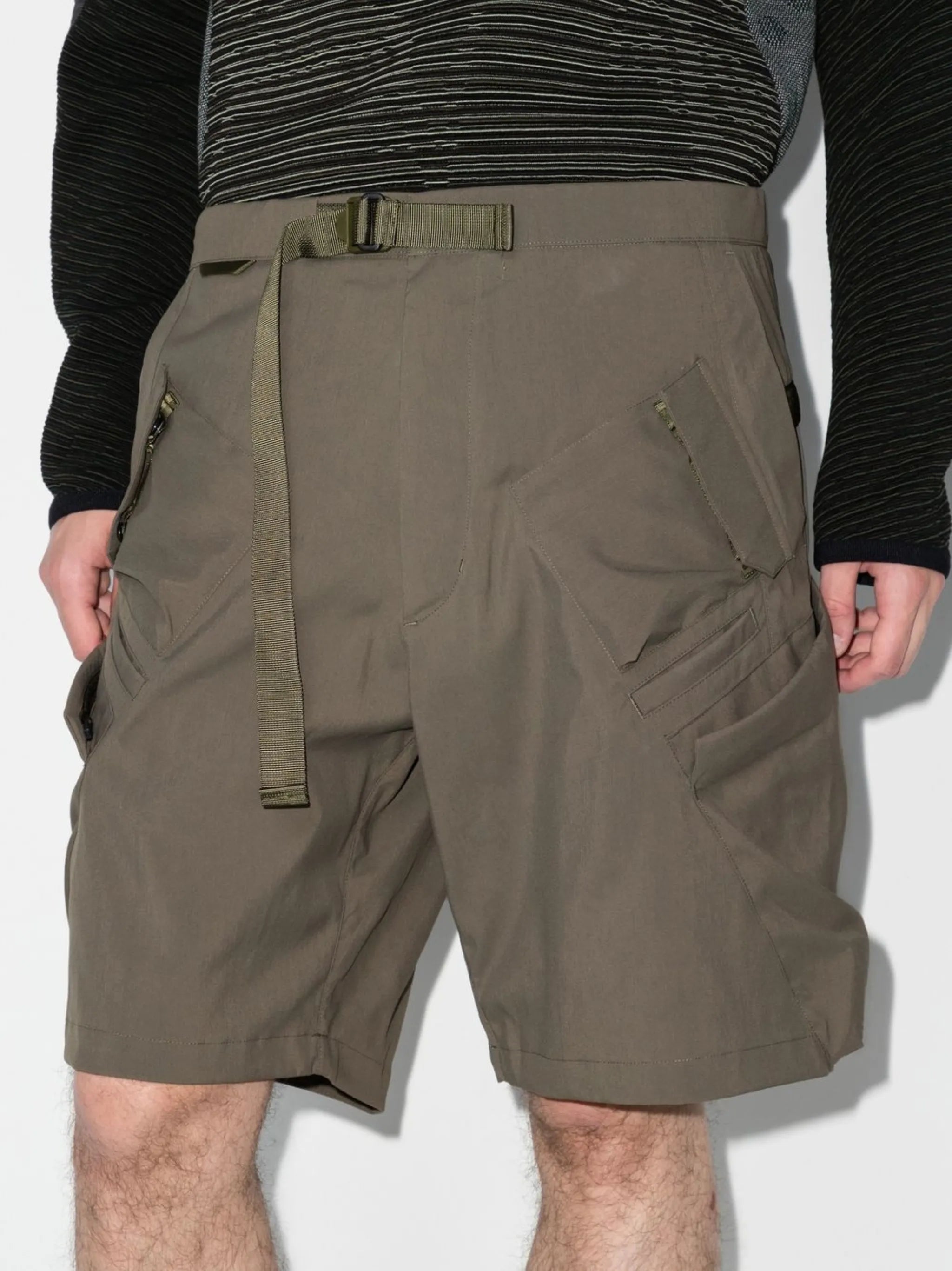 Encapsulated cargo shorts