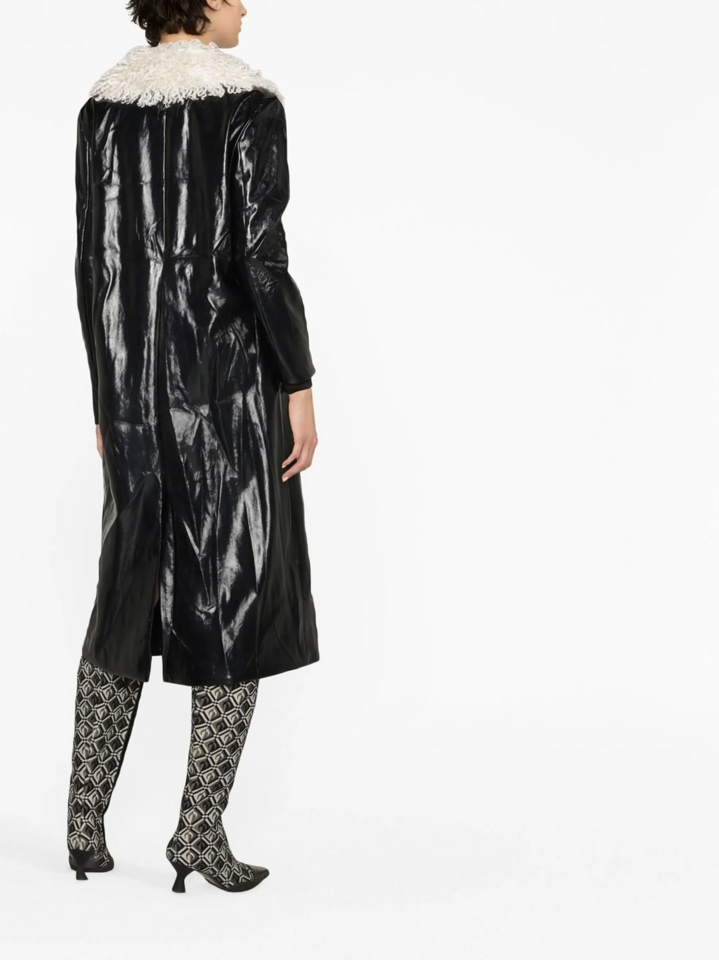Varnishes faux-shearling collar coat