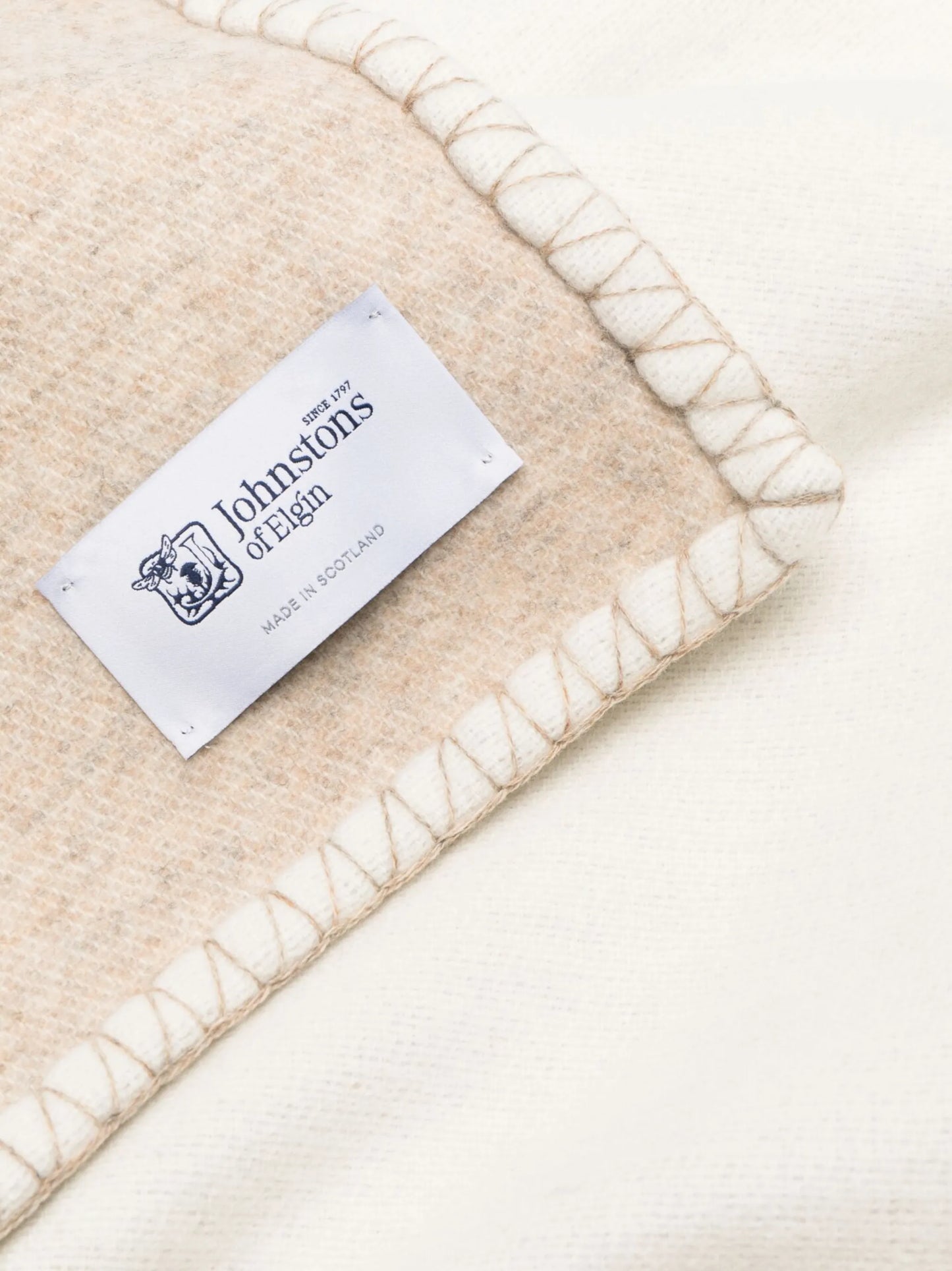 reversible whipstitch-trim blanket
