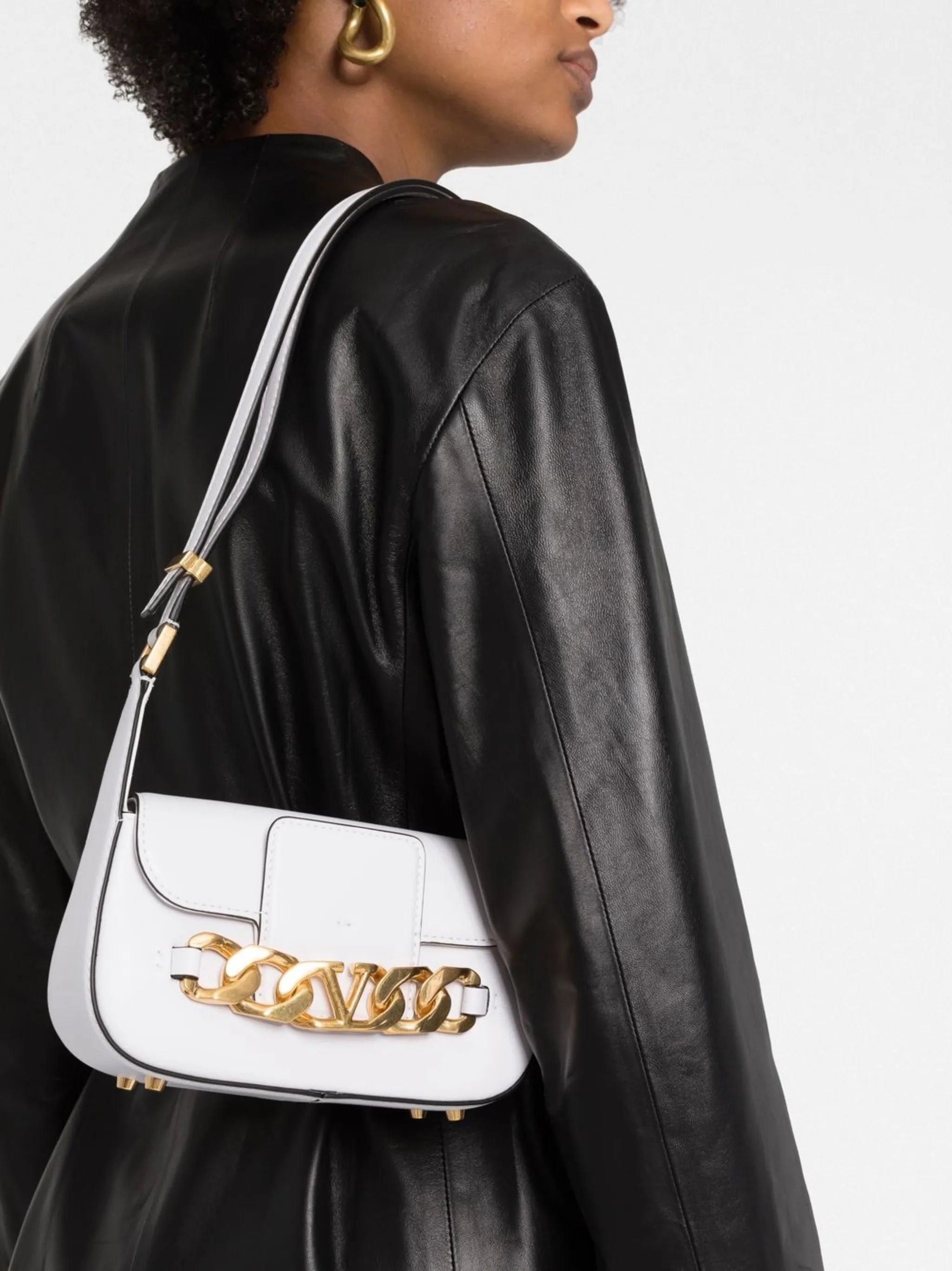 VLogo leather crossbody bag
