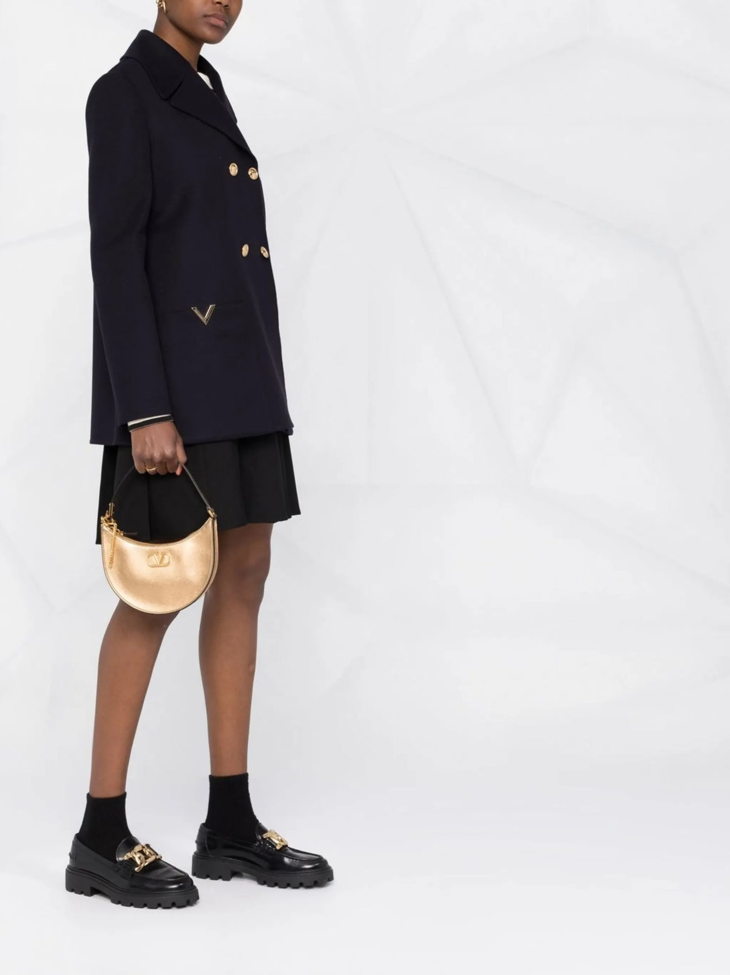 VLogo shoulder bag