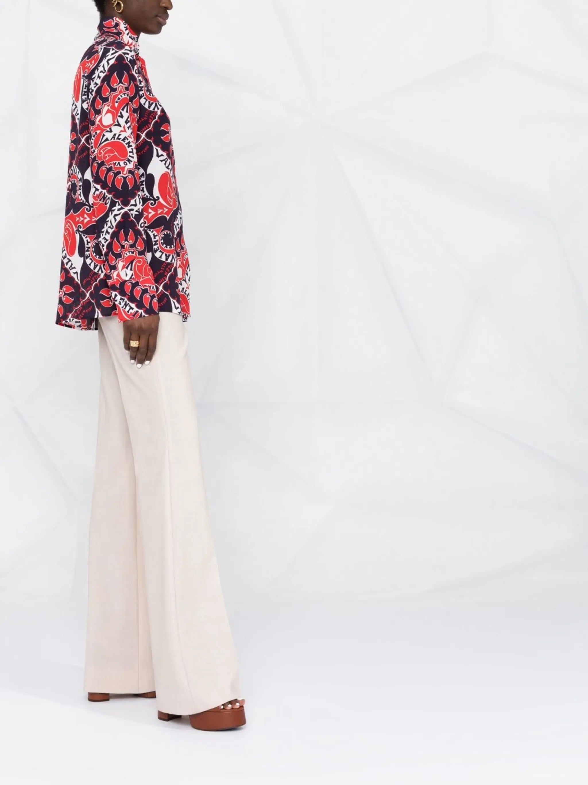 geometric logo-print pussybow blouse