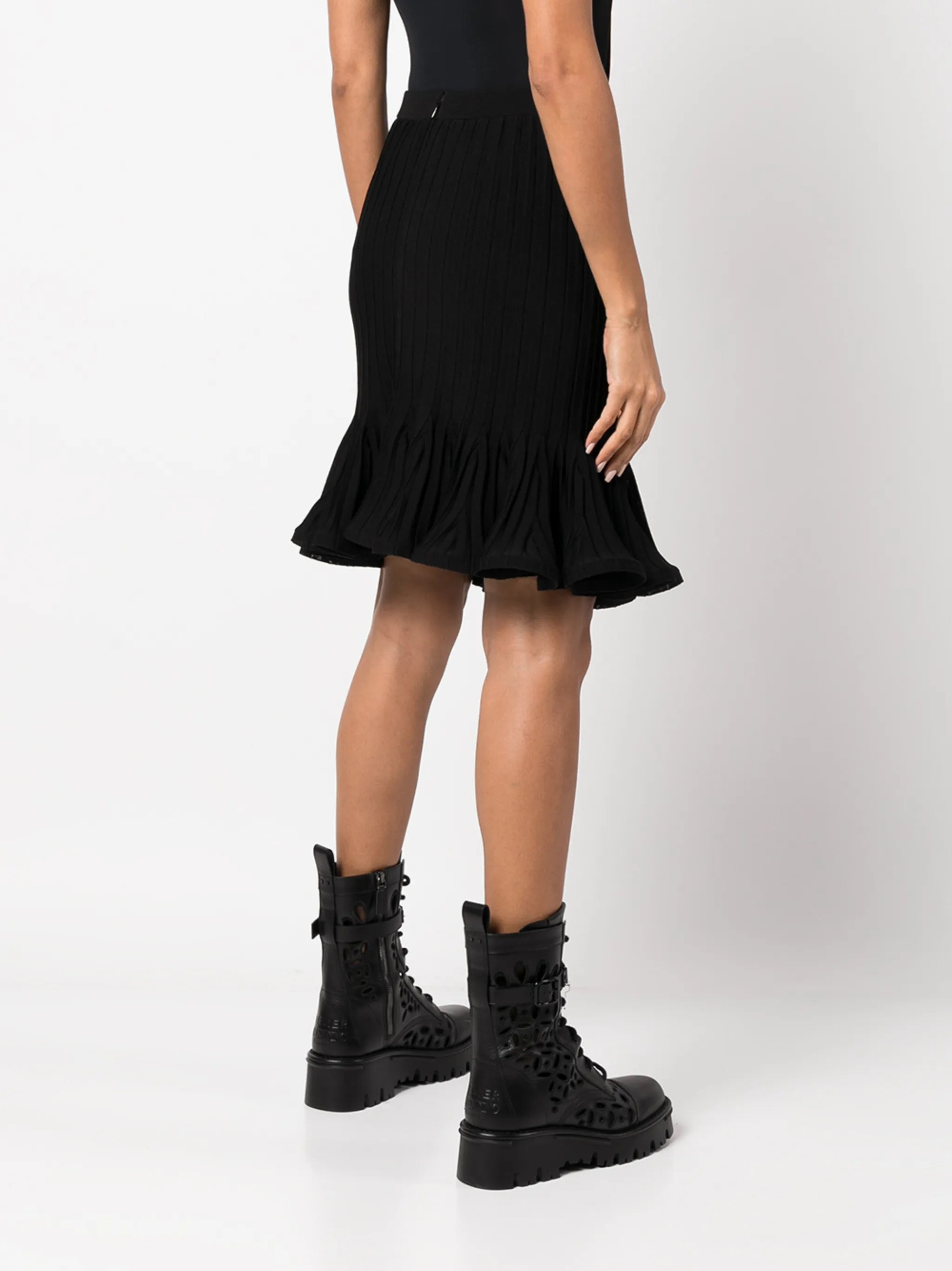 pleated knit ruffled-hem skirt