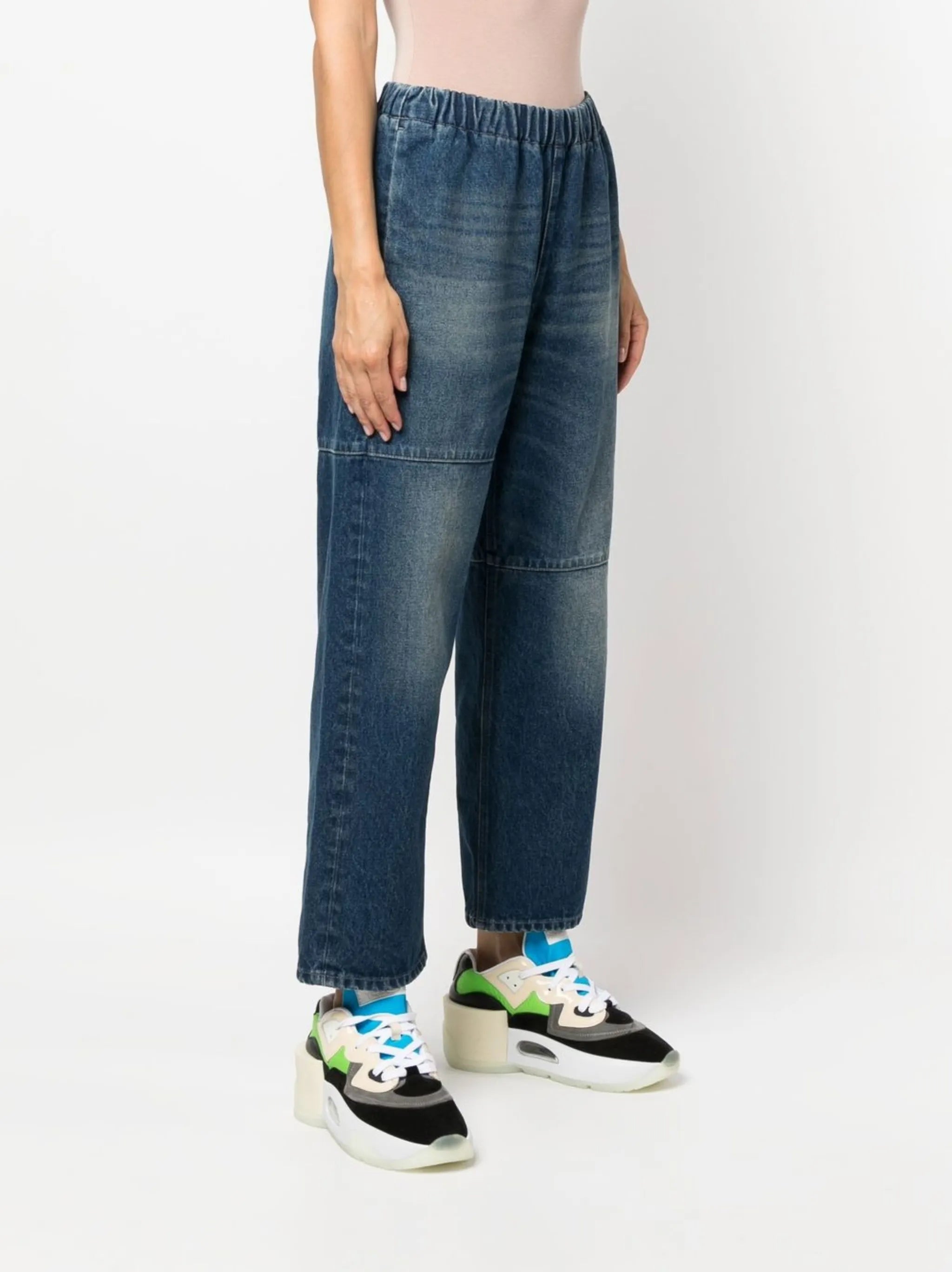 elasticated-waist wide-leg jeans