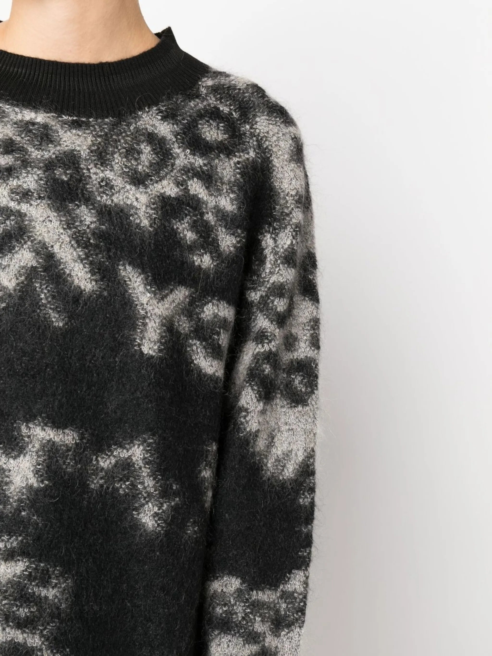 leopard-print crewneck jumper