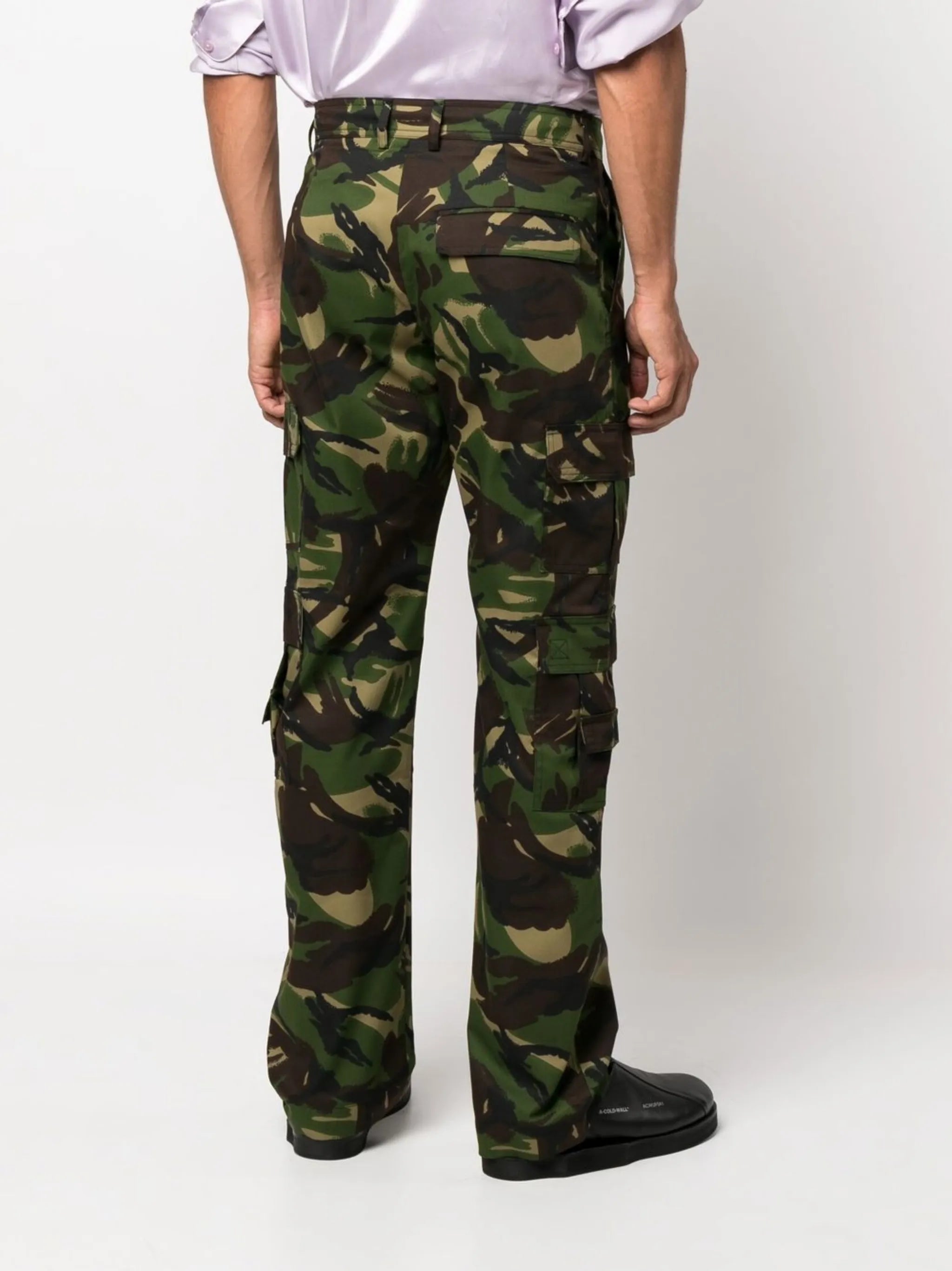 camouflage-print cargo trousers