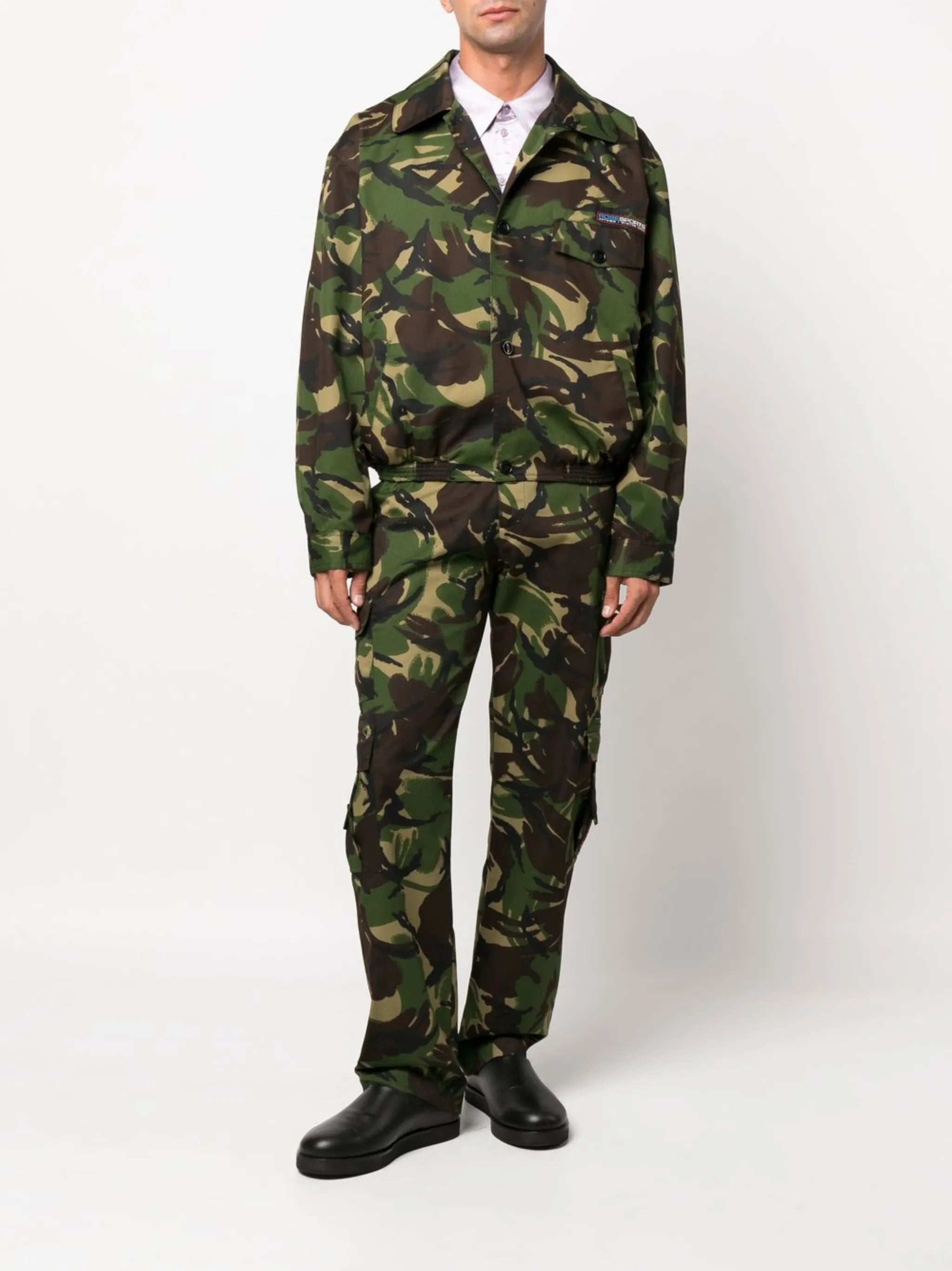 camouflage-print cargo trousers