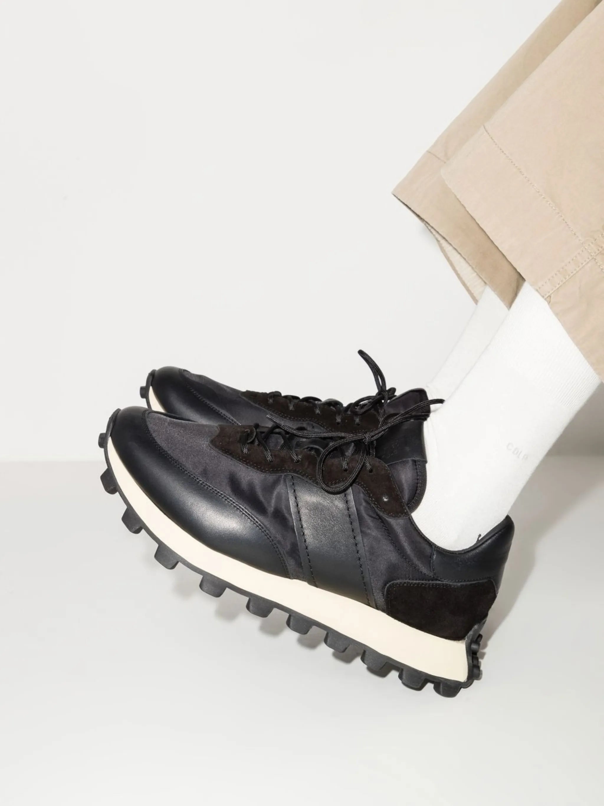 T1 panelled low-top sneakers