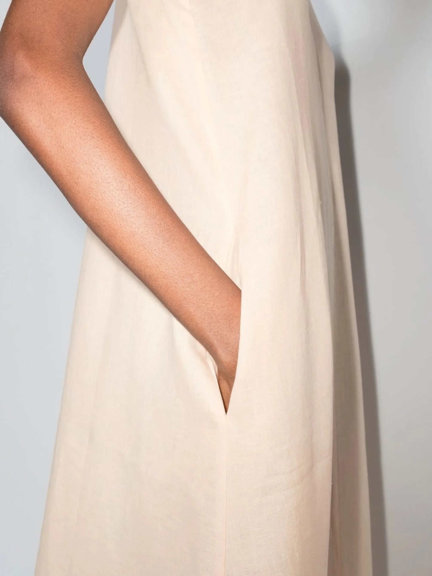 Nisha V-neck linen dress