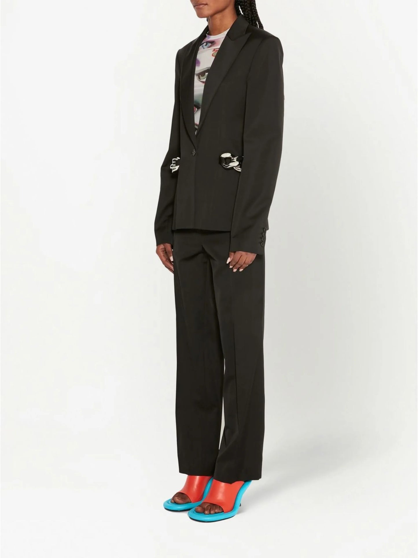 straight-leg trousers
