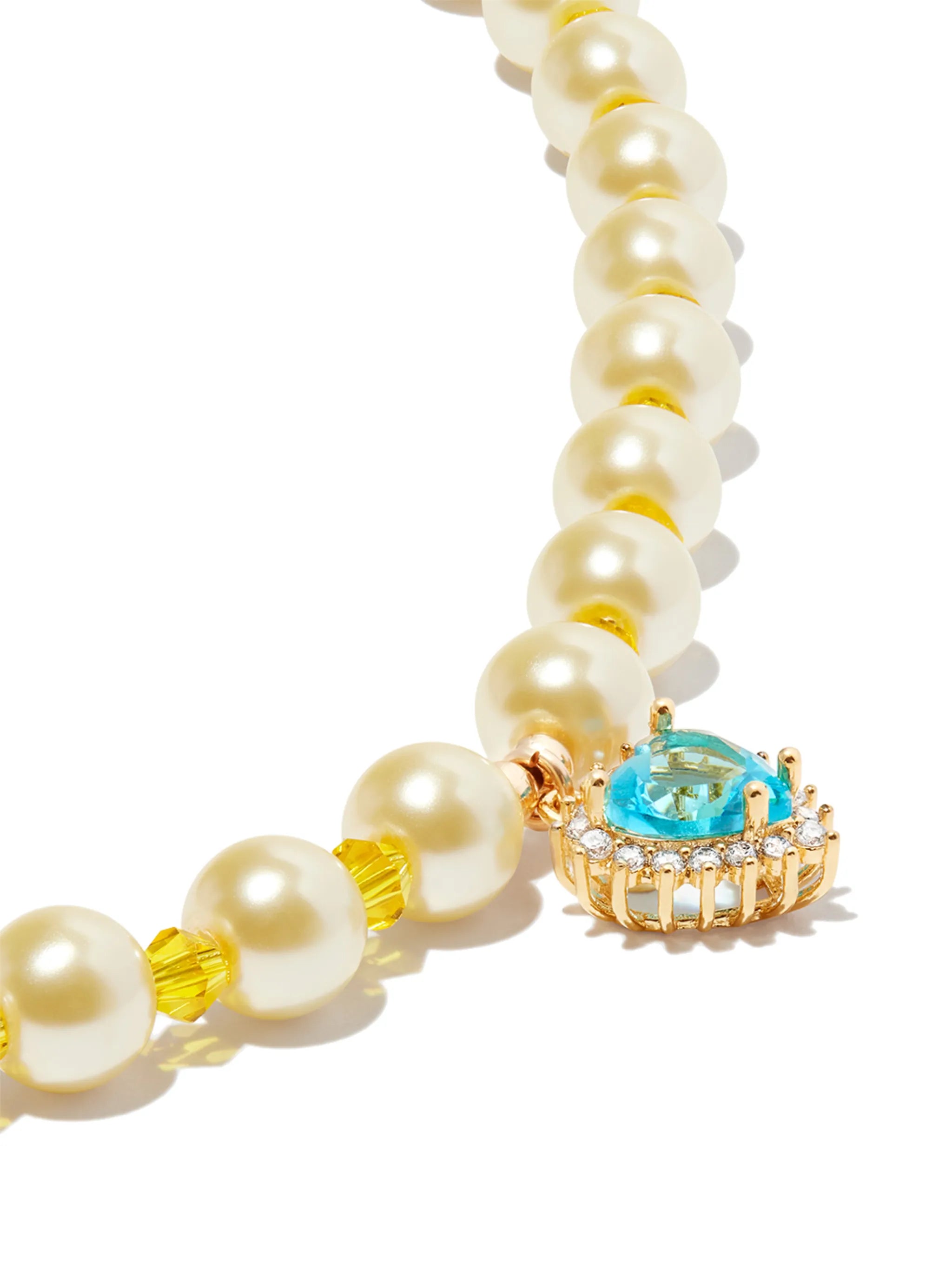18kt yellow gold blue heart pendant pearl necklace