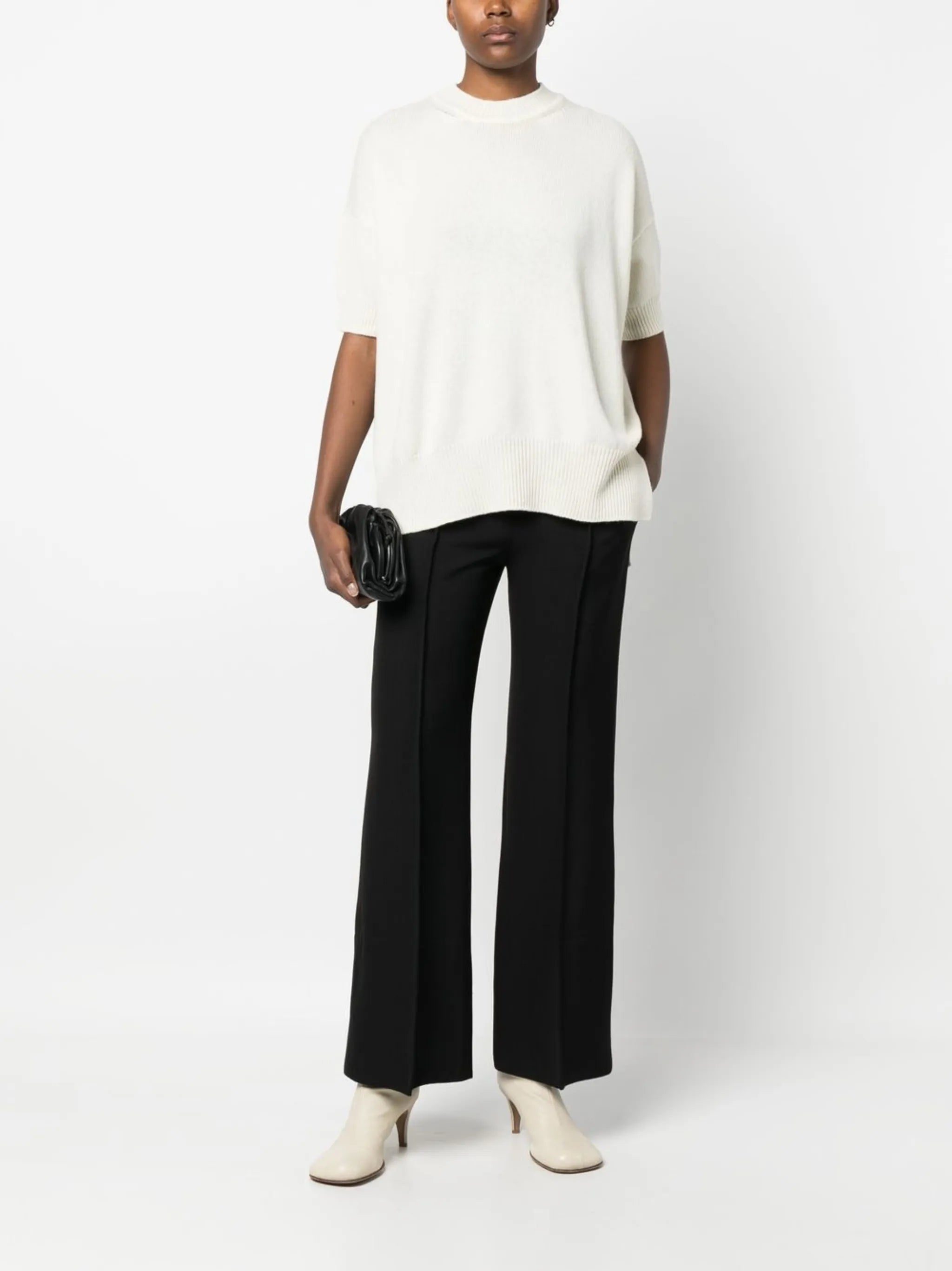 straight-leg trousers