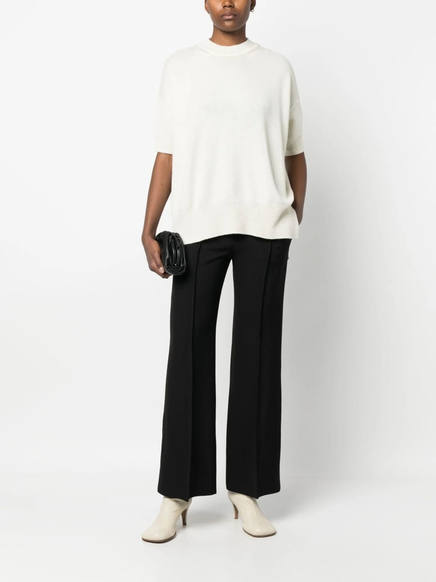 straight-leg trousers