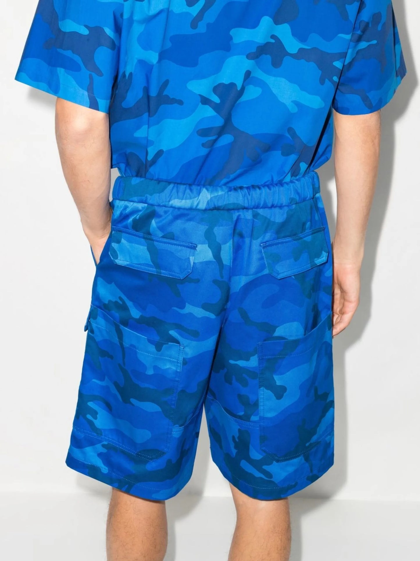 camouflage-print cargo shorts