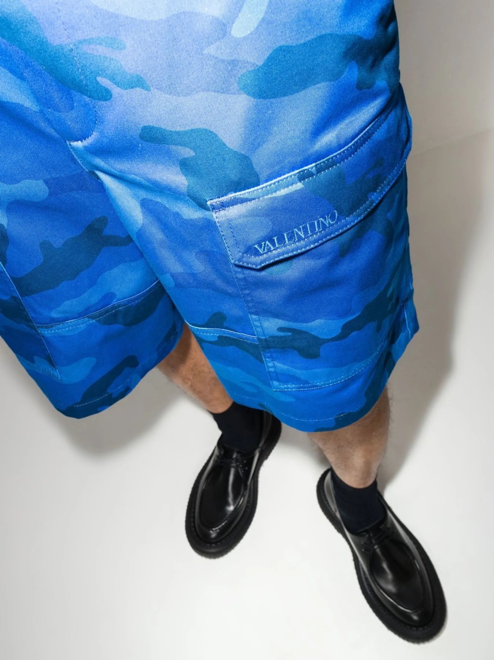 camouflage-print cargo shorts
