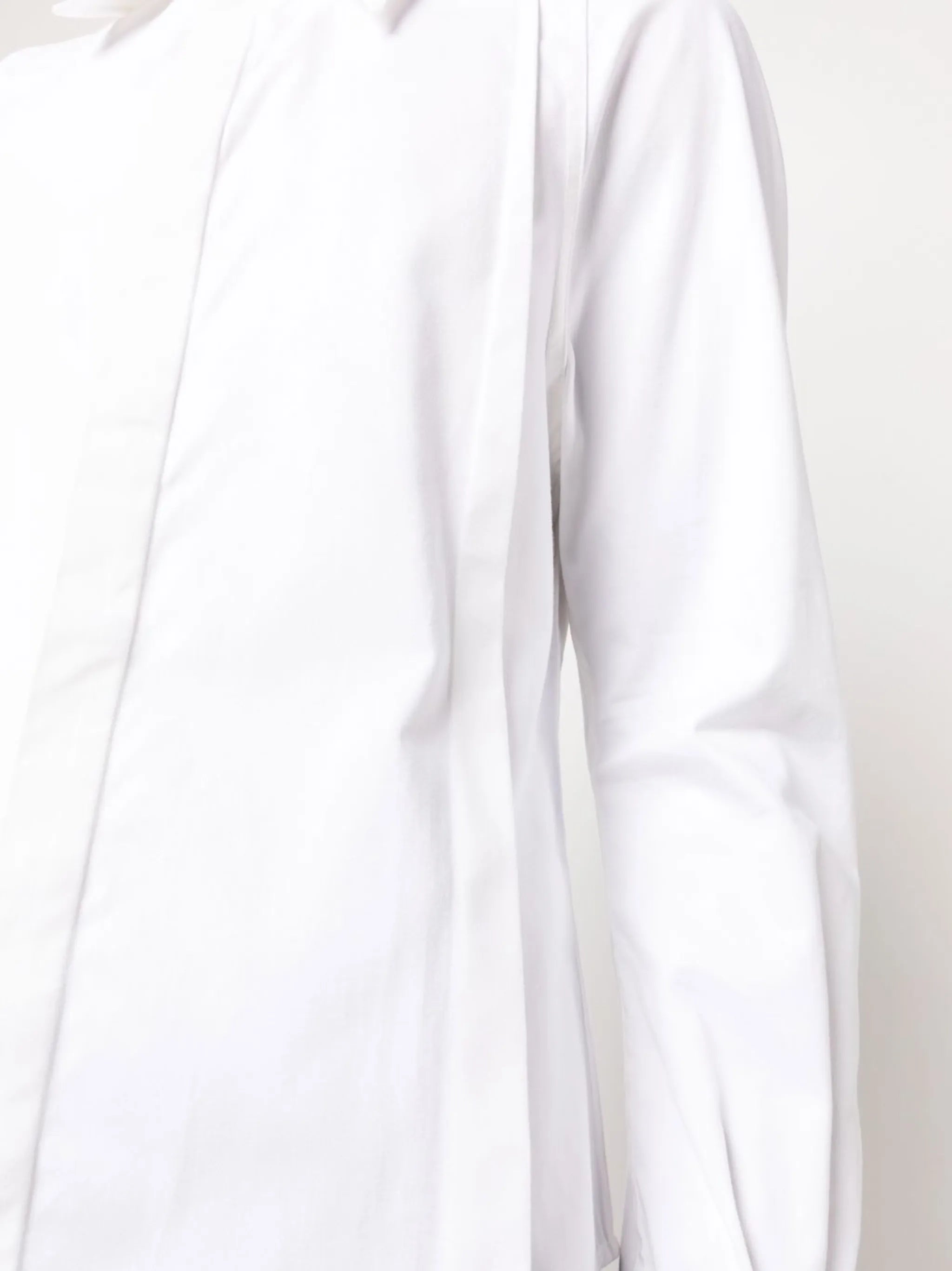 pointed flat collar shirt