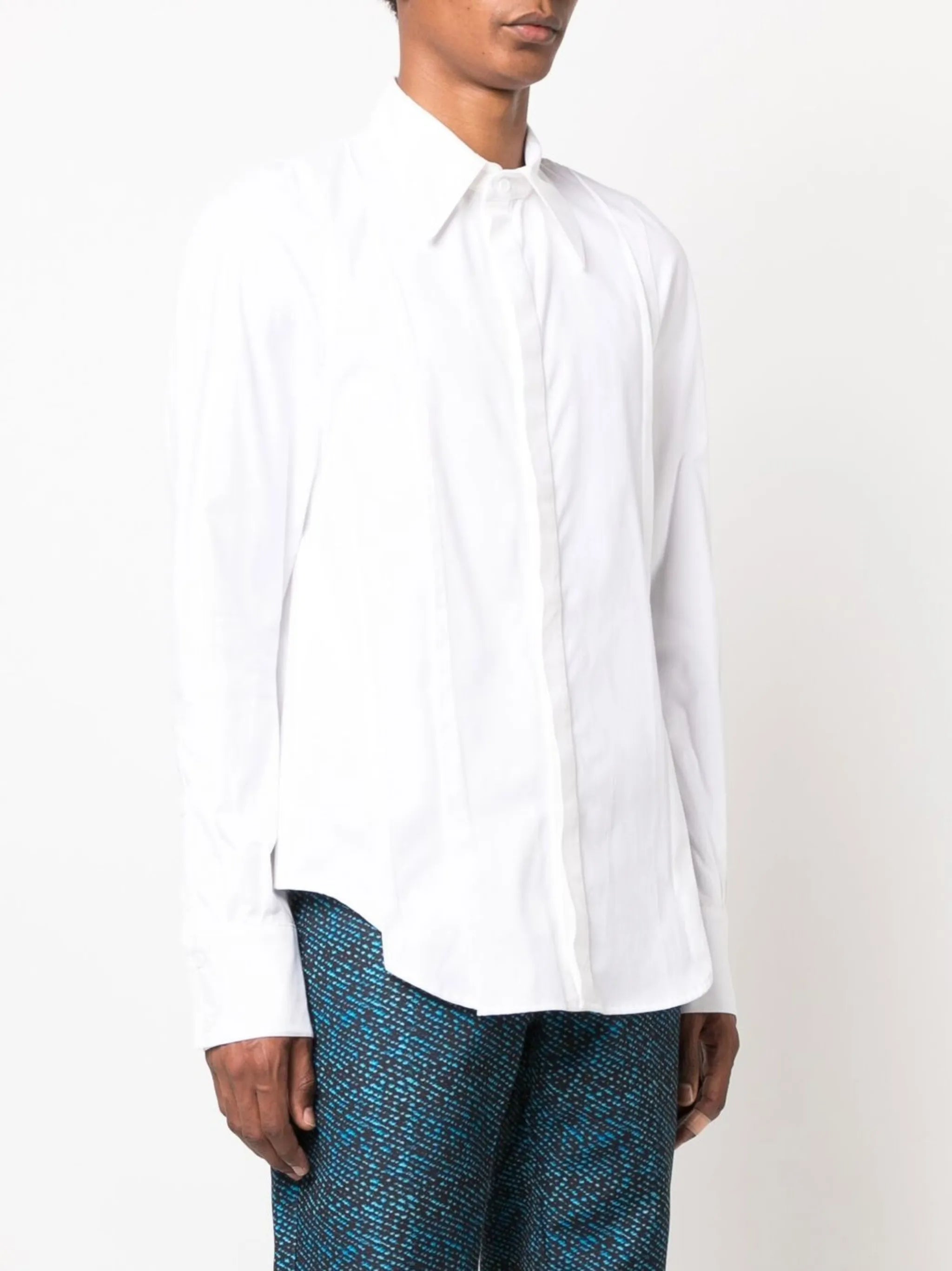 pointed flat collar shirt