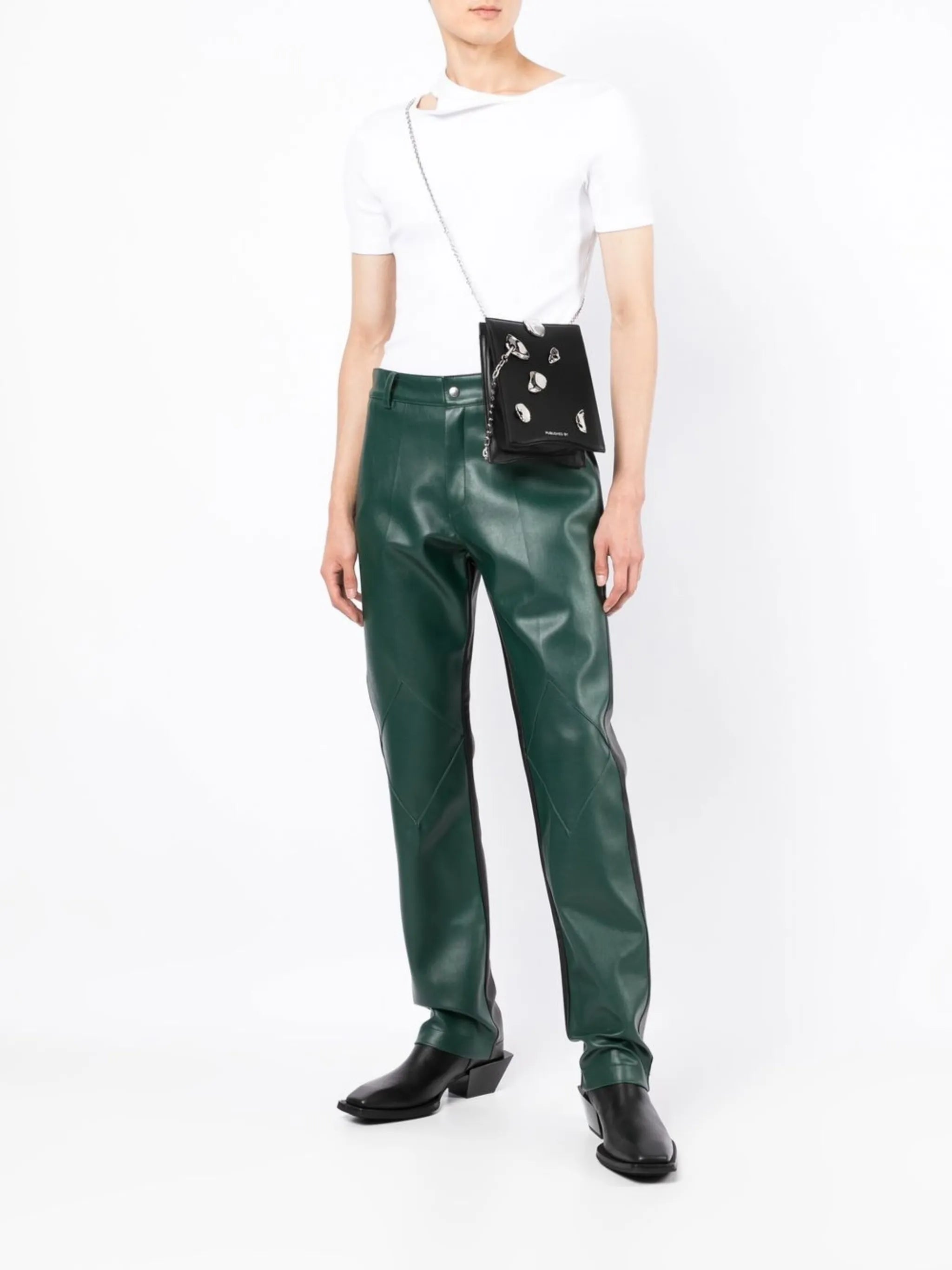 chaink-link shoulder bag