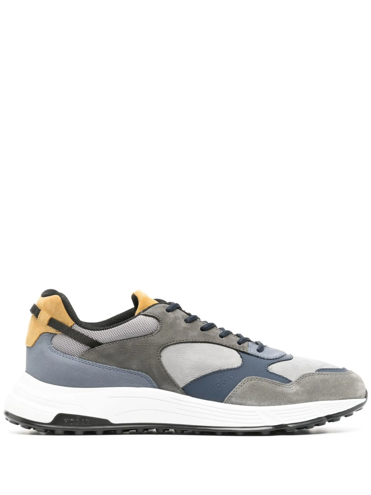 Hyperlight low-top sneakers