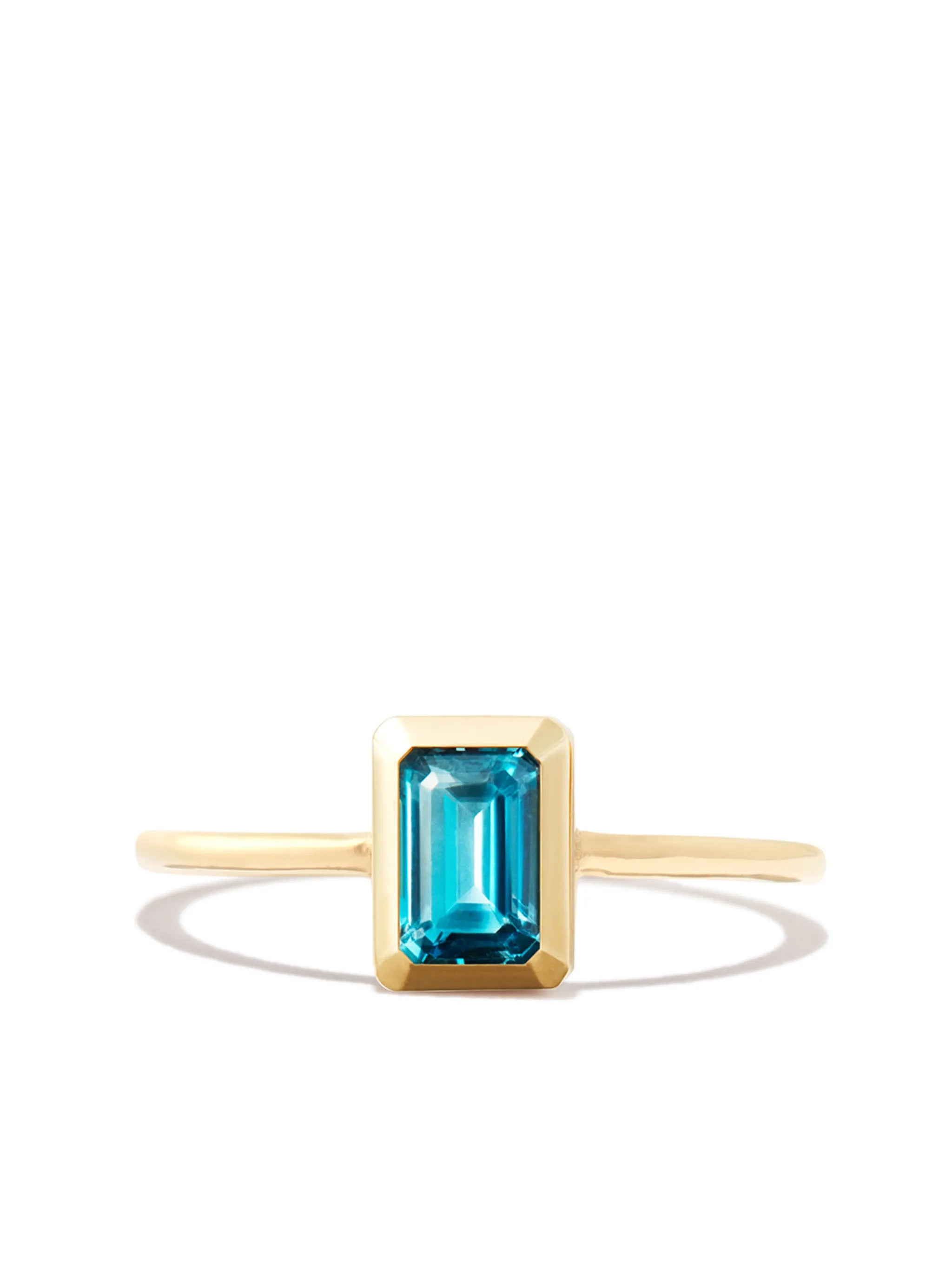 14kt yellow gold topaz ring